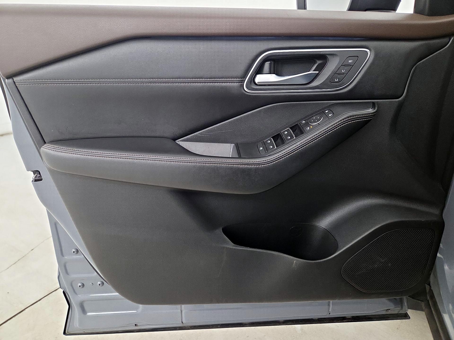 Thumbnail: 2023 Nissan Rogue - 12