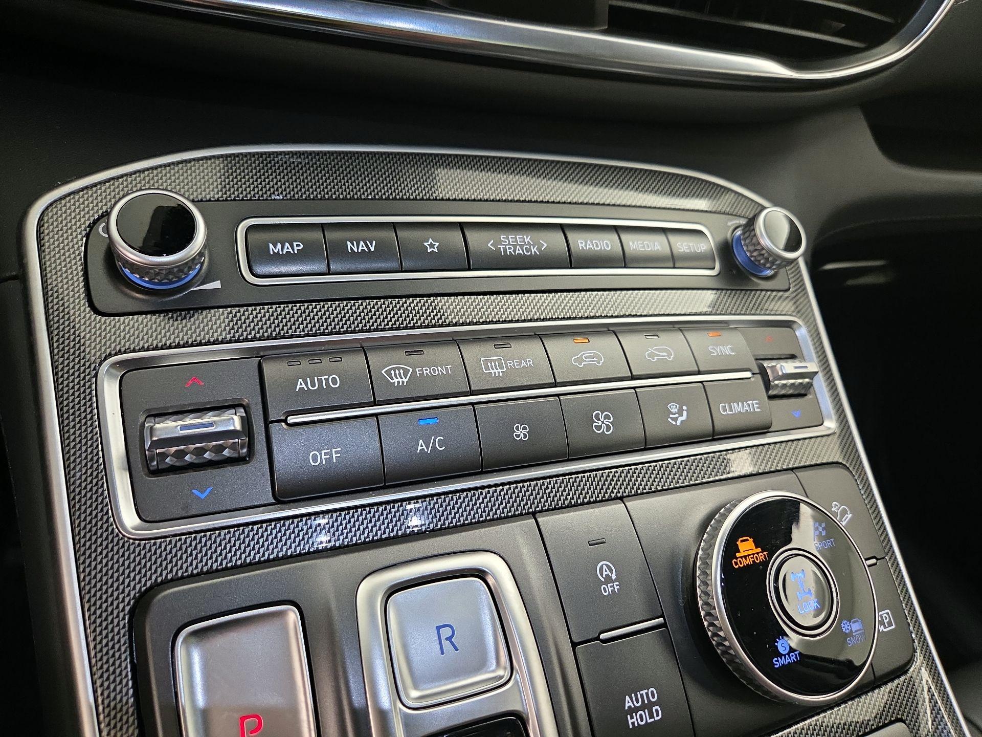 Thumbnail: 2023 Hyundai Santa Fe - 17