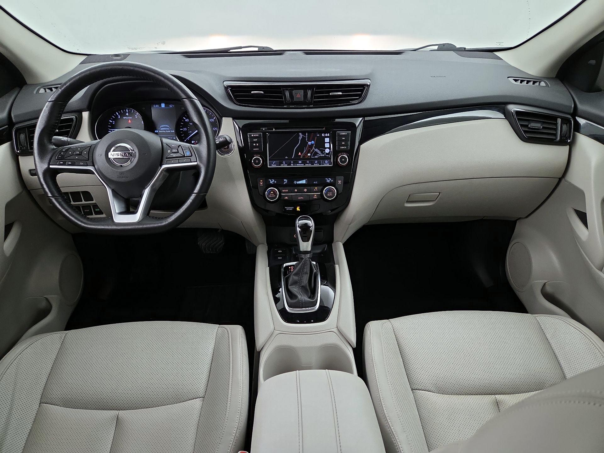 Thumbnail: 2022 Nissan Rogue Sport - 9