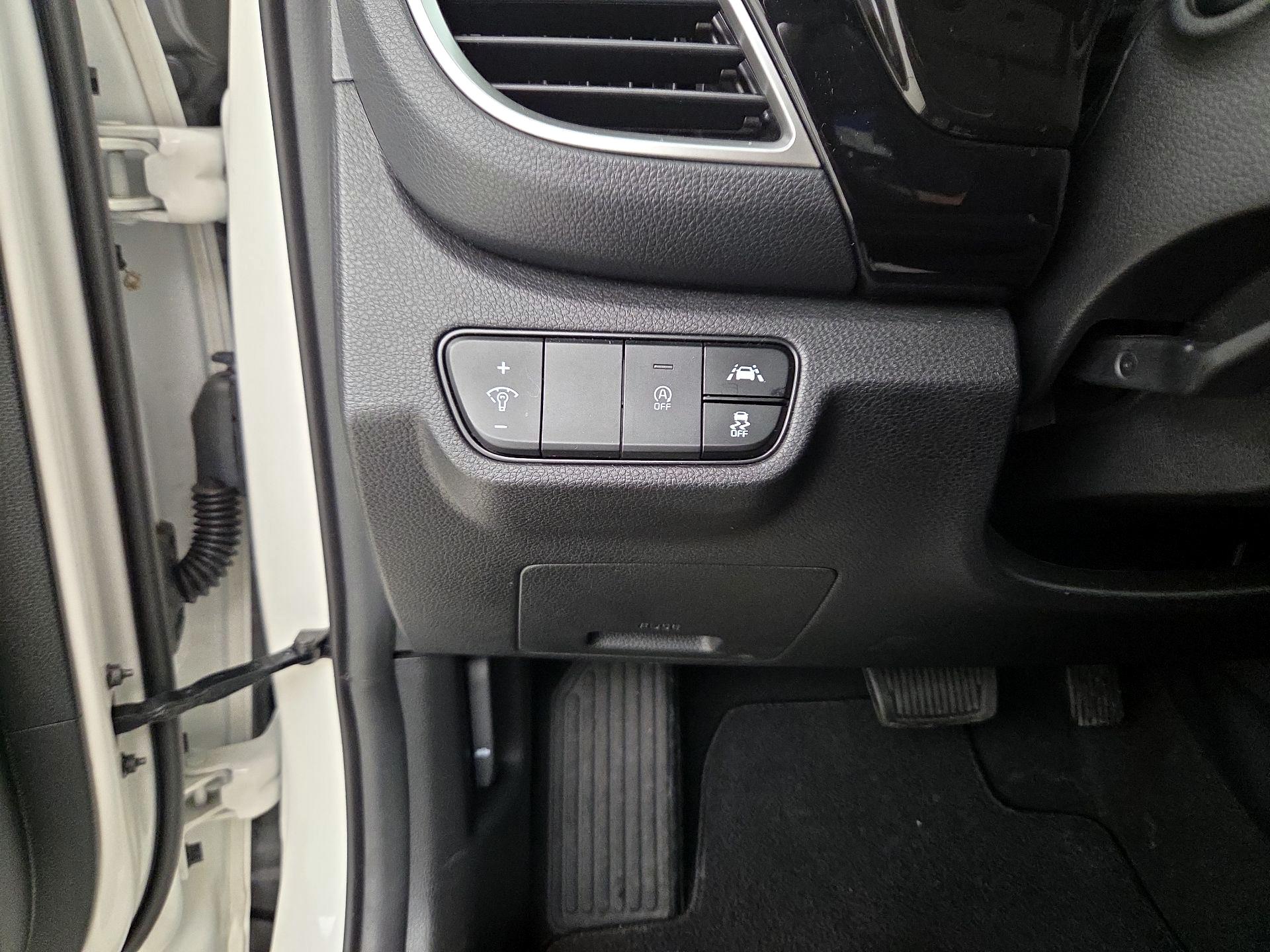 Thumbnail: 2023 Kia Seltos - 13