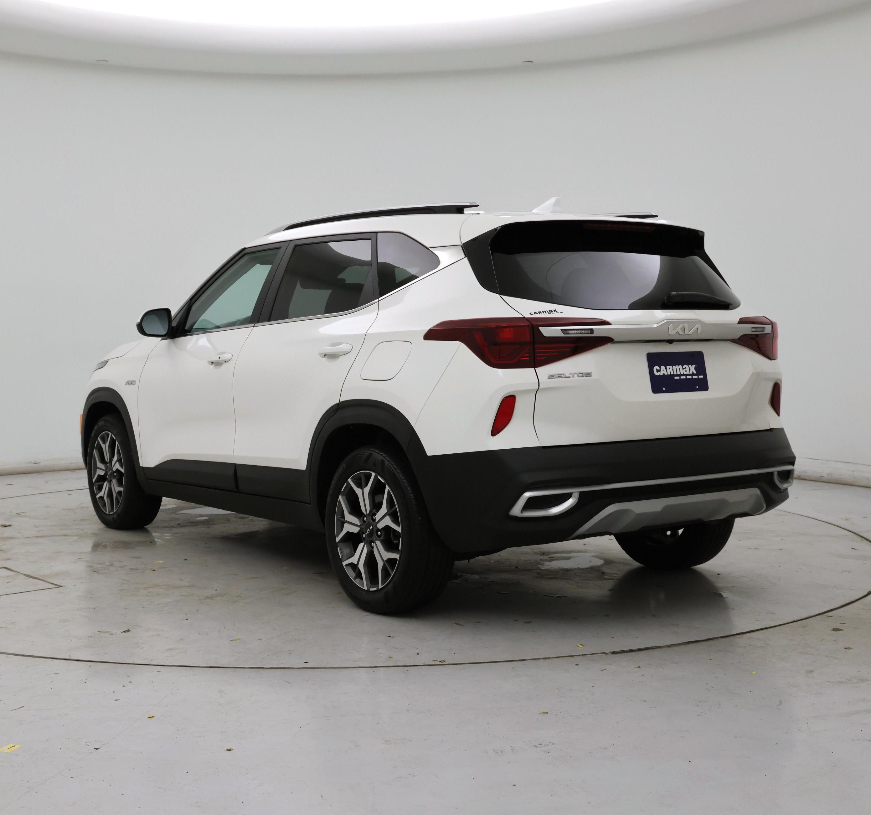 Thumbnail: 2023 Kia Seltos - 2