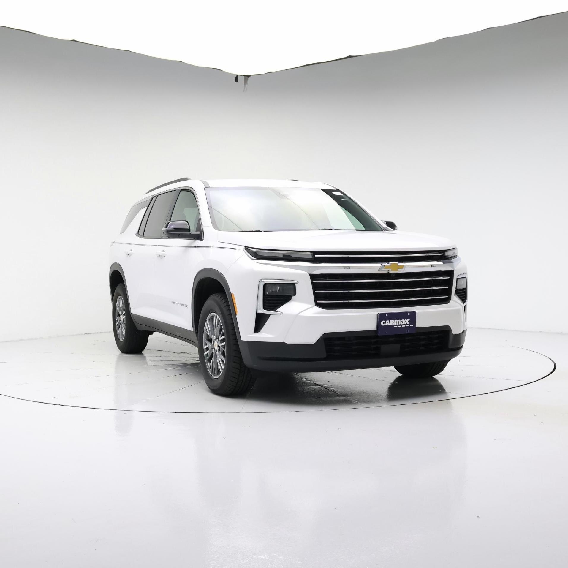 White 2025 Chevrolet Traverse SUV / Crossover Front-Wheel Drive Automatic