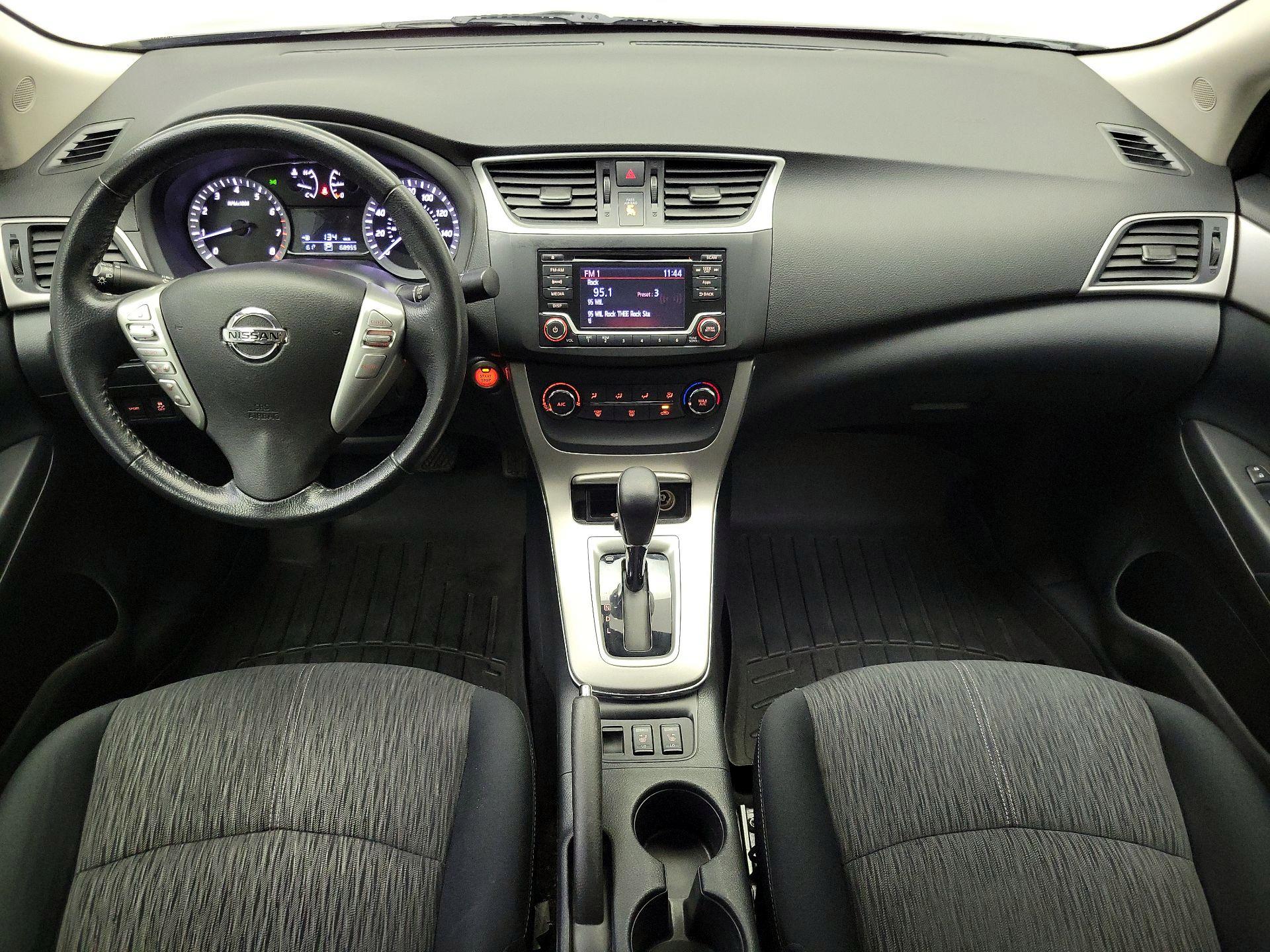 Thumbnail: 2015 Nissan Sentra - 9