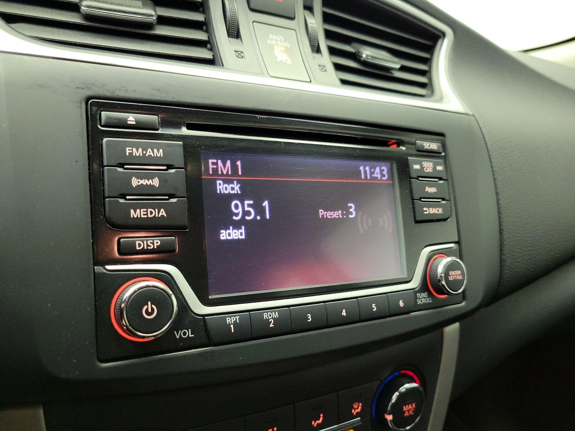 Thumbnail: 2015 Nissan Sentra - 15
