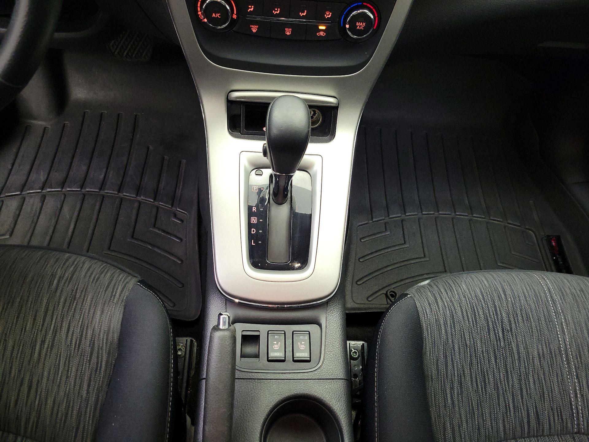 Thumbnail: 2015 Nissan Sentra - 17