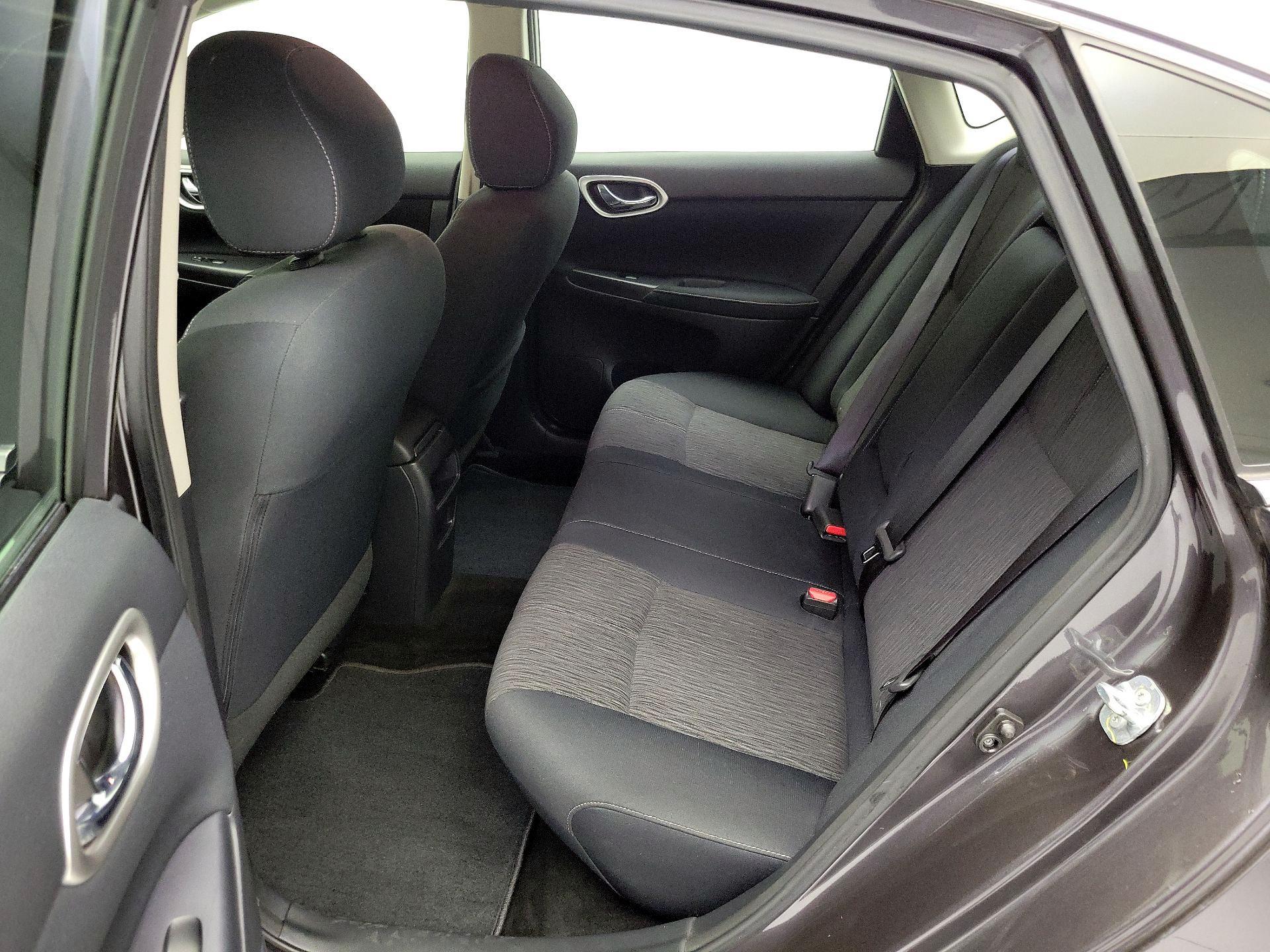 Thumbnail: 2015 Nissan Sentra - 19