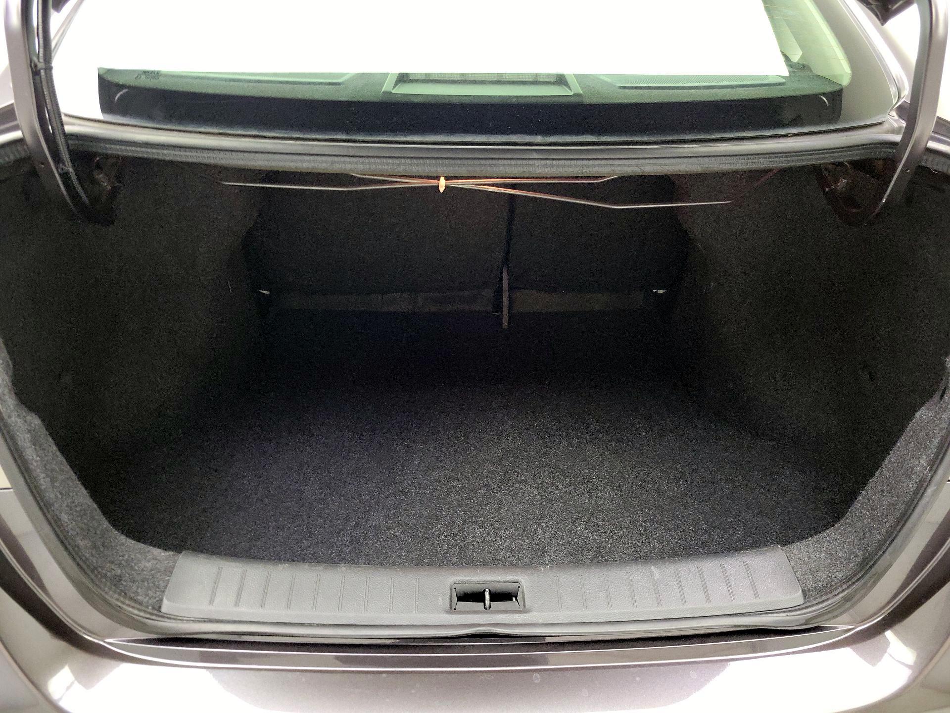 Thumbnail: 2015 Nissan Sentra - 20