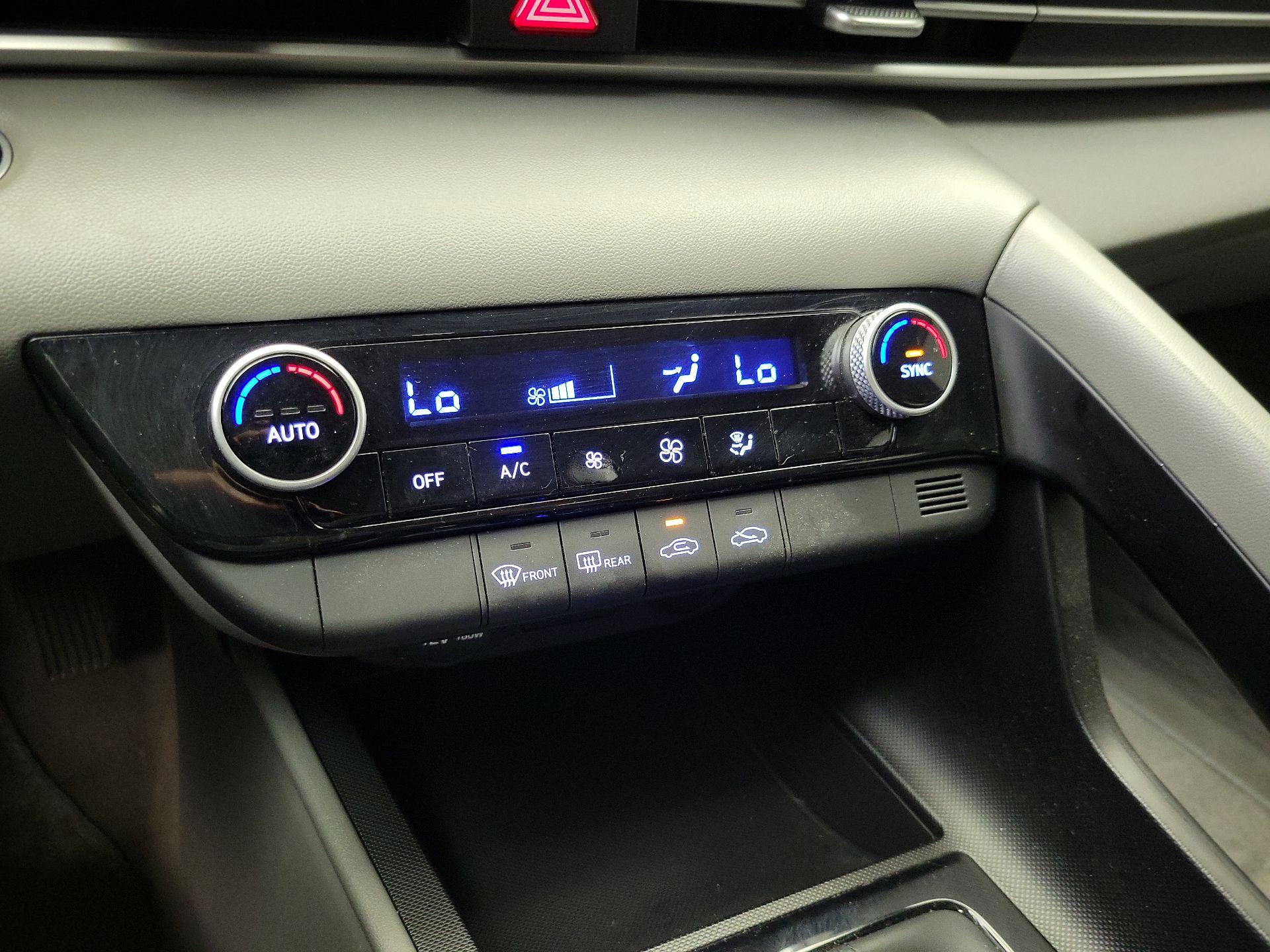 Thumbnail: 2023 Hyundai Elantra - 15