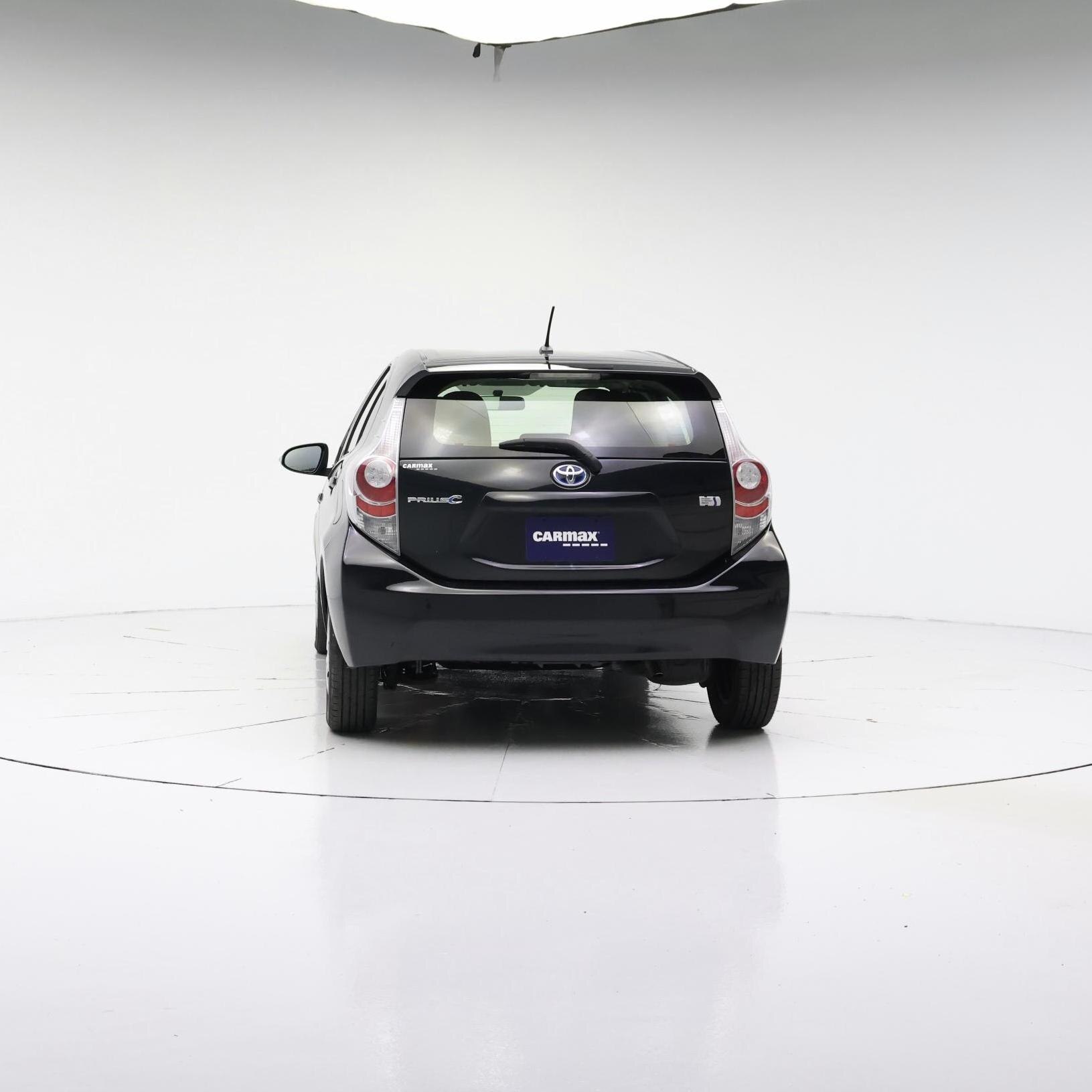 Thumbnail: 2014 Toyota Prius c - 6
