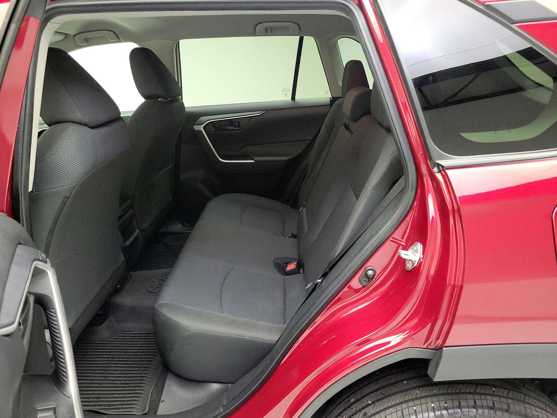 Thumbnail: 2021 Toyota RAV4 - 19