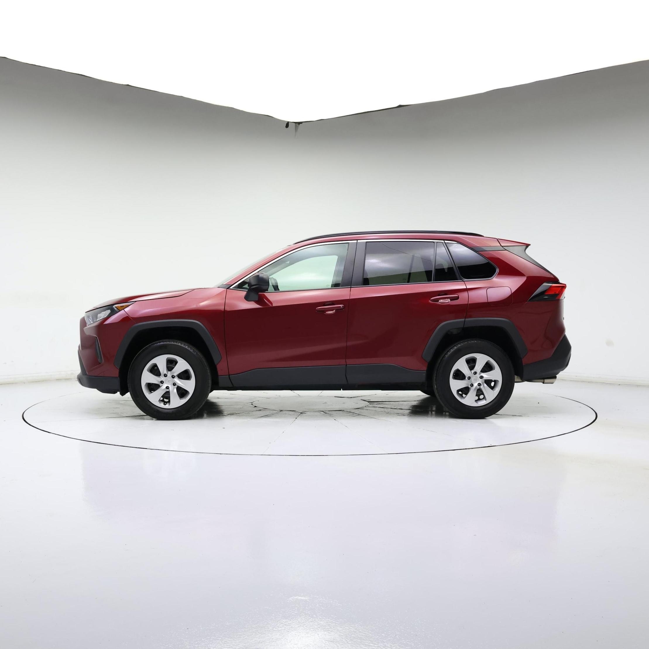 Thumbnail: 2021 Toyota RAV4 - 3