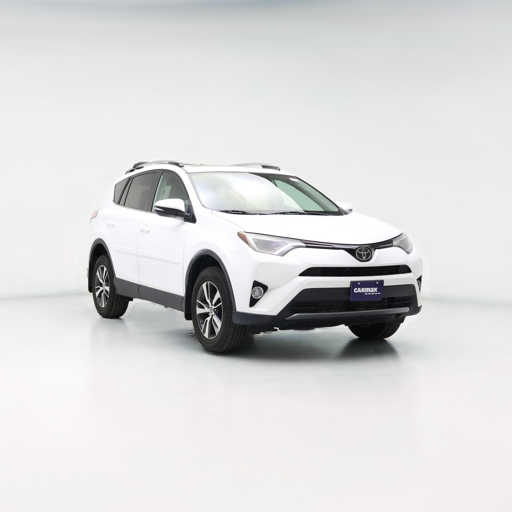 Thumbnail: 2017 Toyota RAV4 - 1
