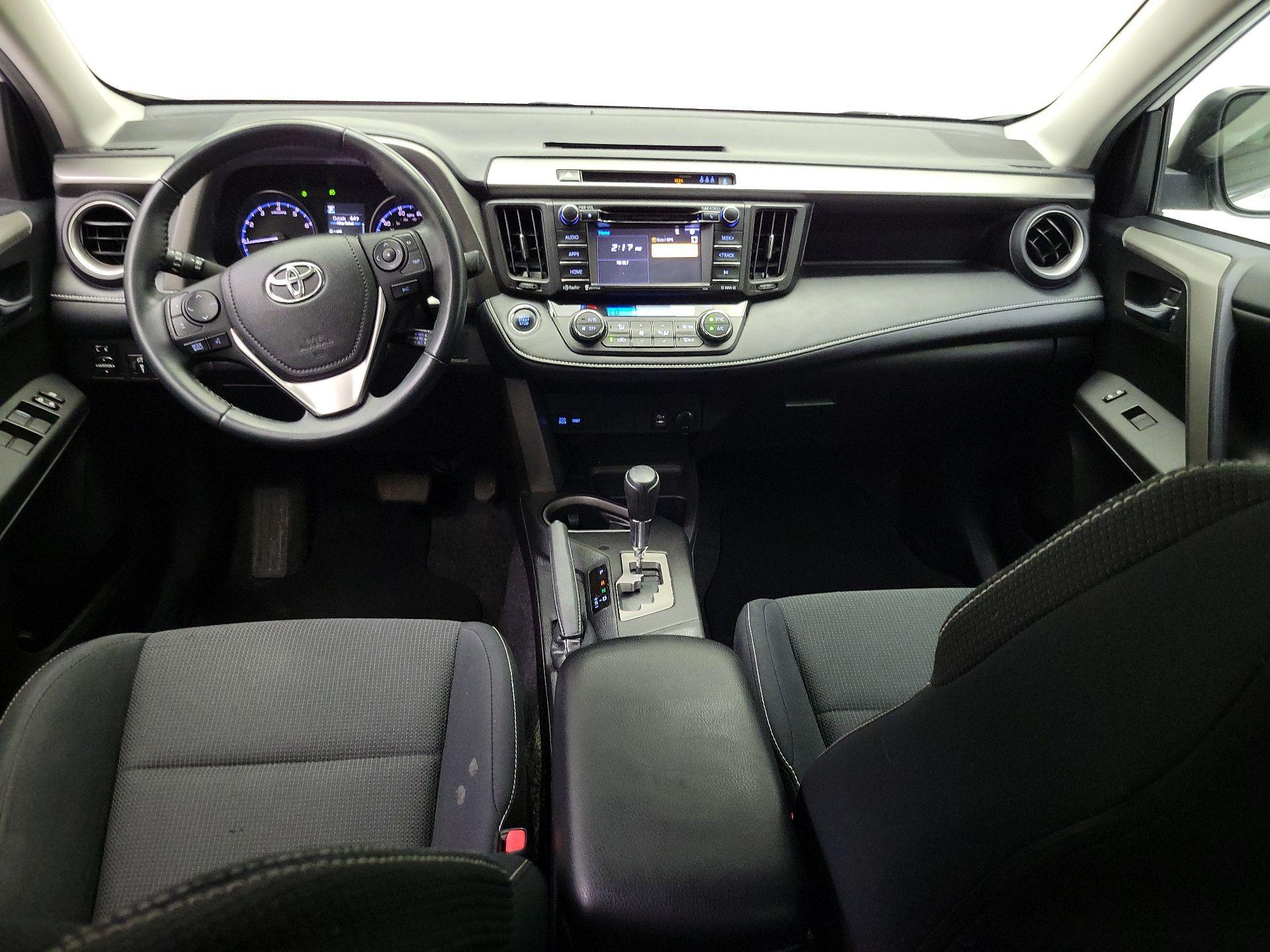 Thumbnail: 2017 Toyota RAV4 - 9