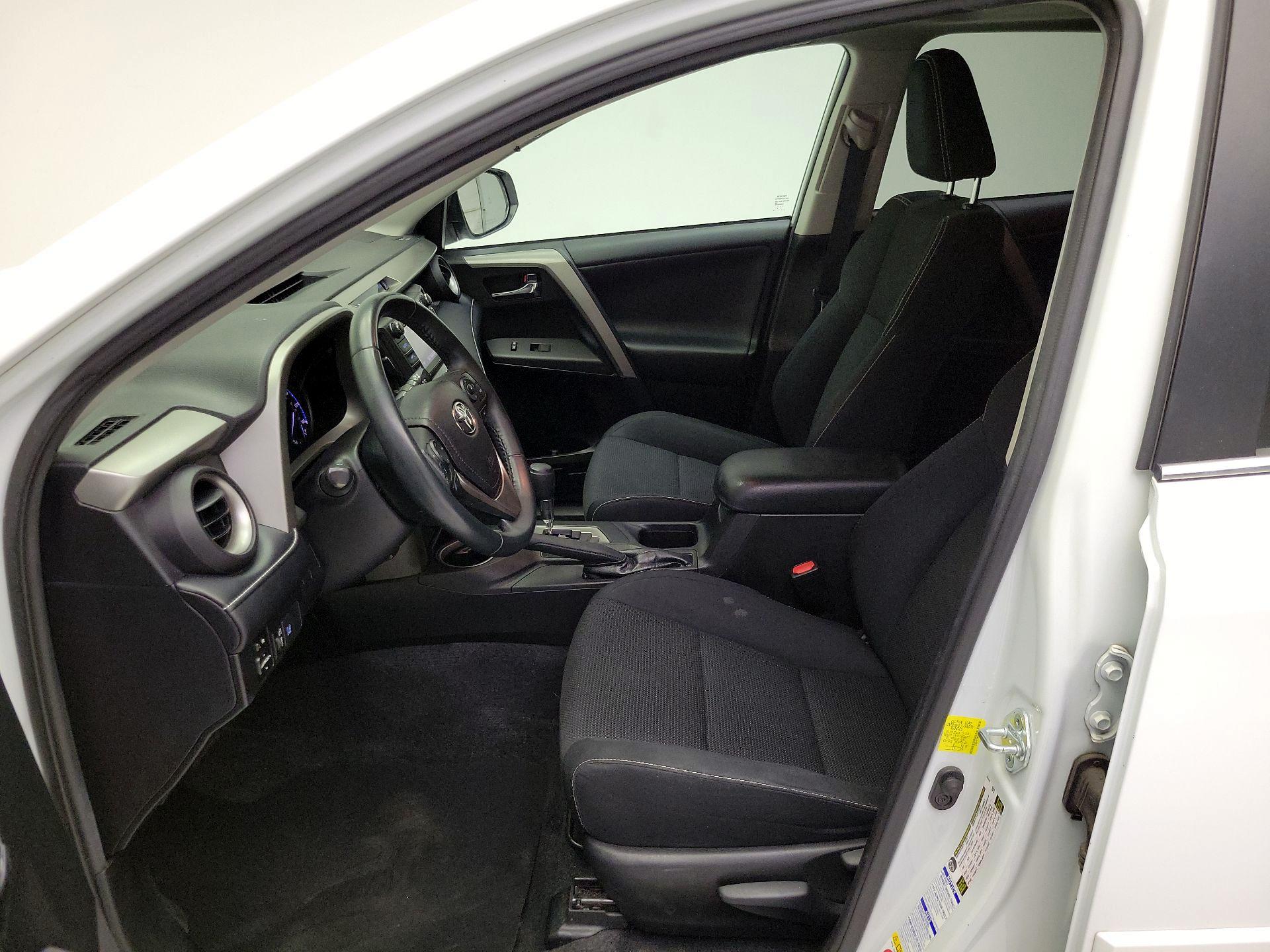 Thumbnail: 2017 Toyota RAV4 - 11