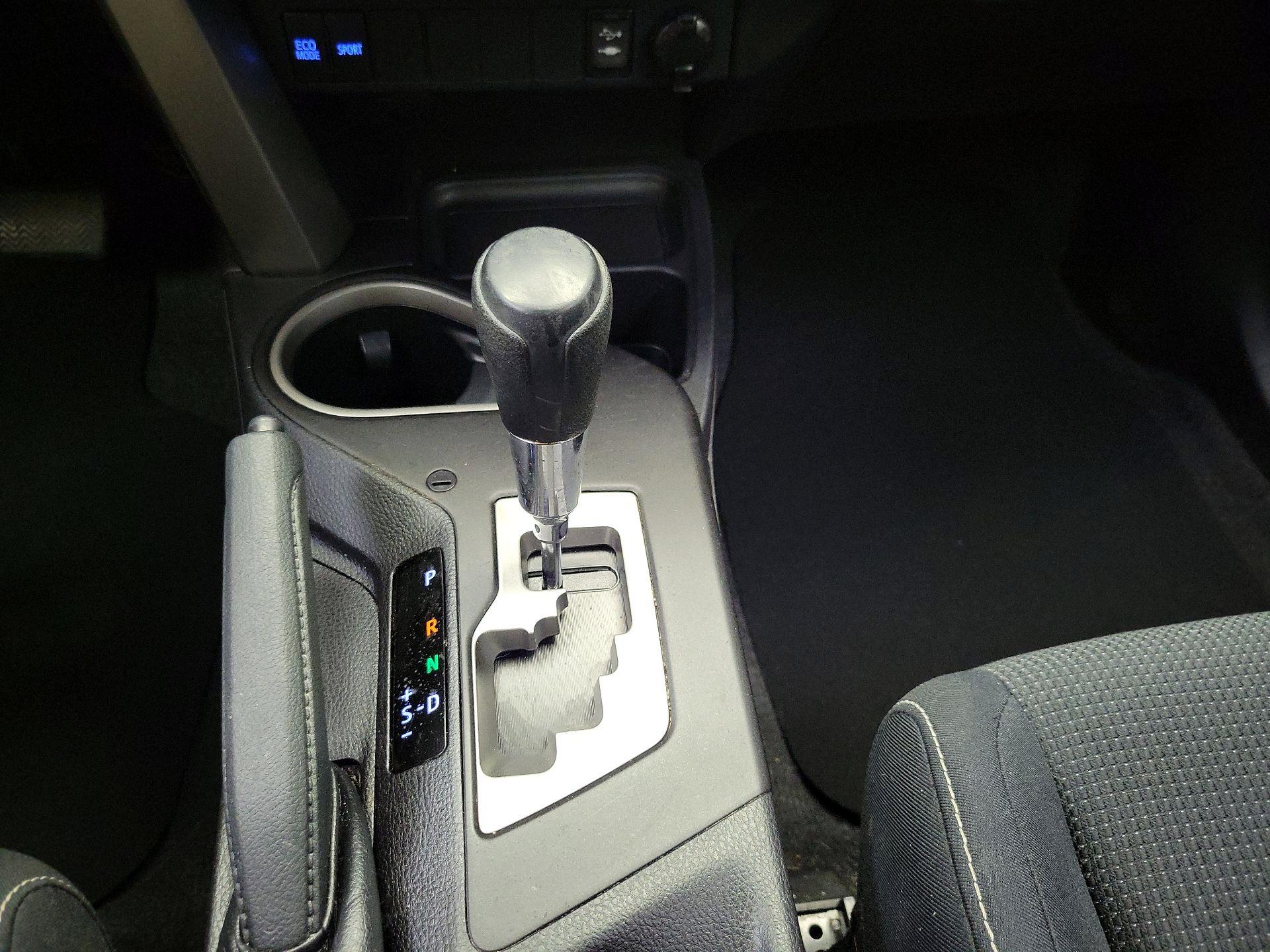 Thumbnail: 2017 Toyota RAV4 - 17