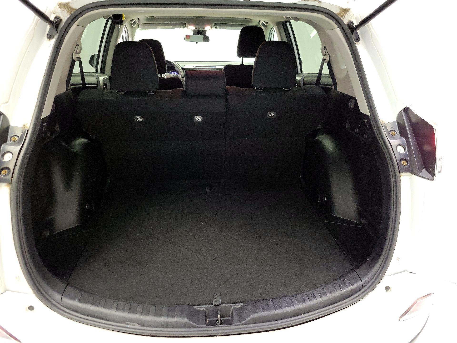 Thumbnail: 2017 Toyota RAV4 - 20