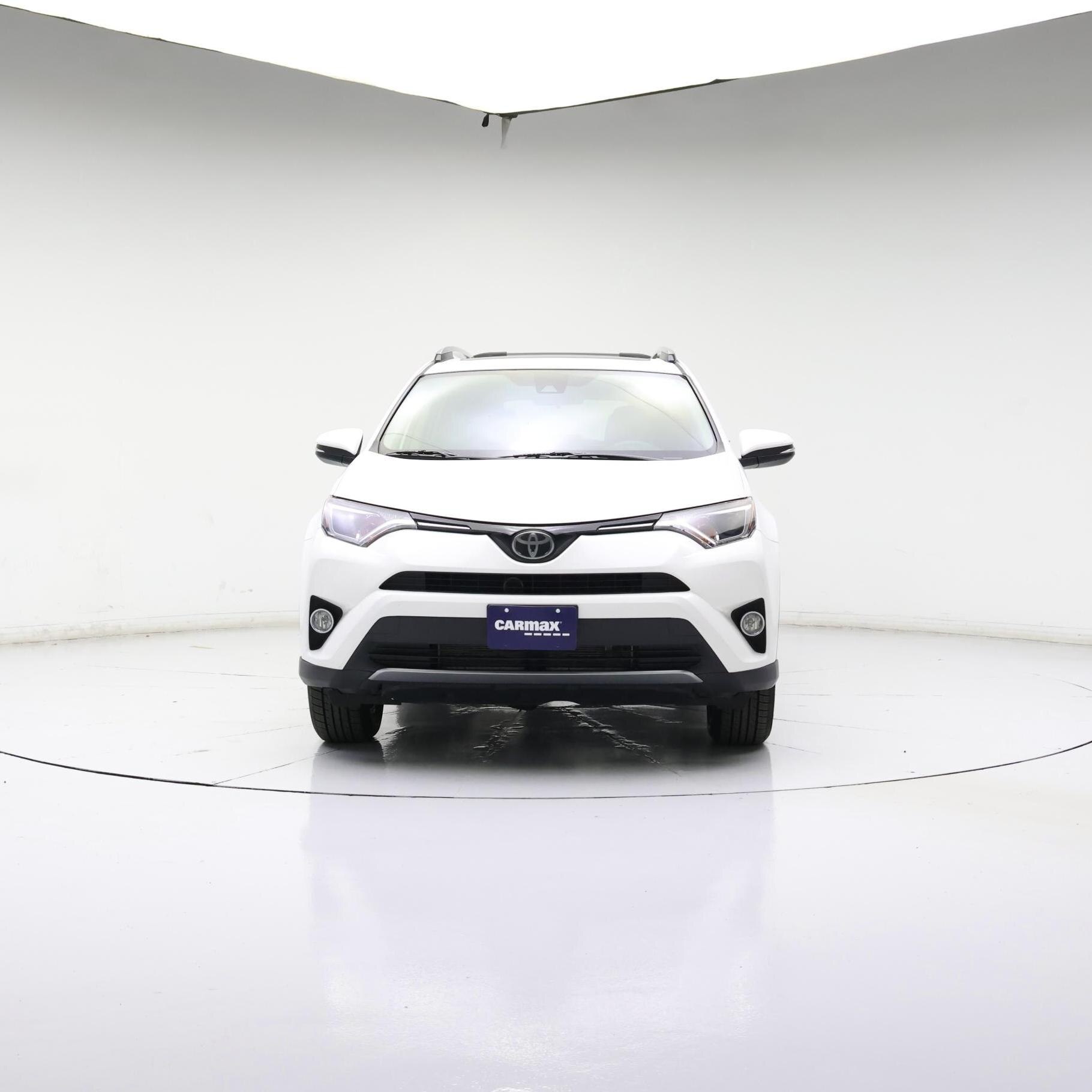 Thumbnail: 2017 Toyota RAV4 - 5