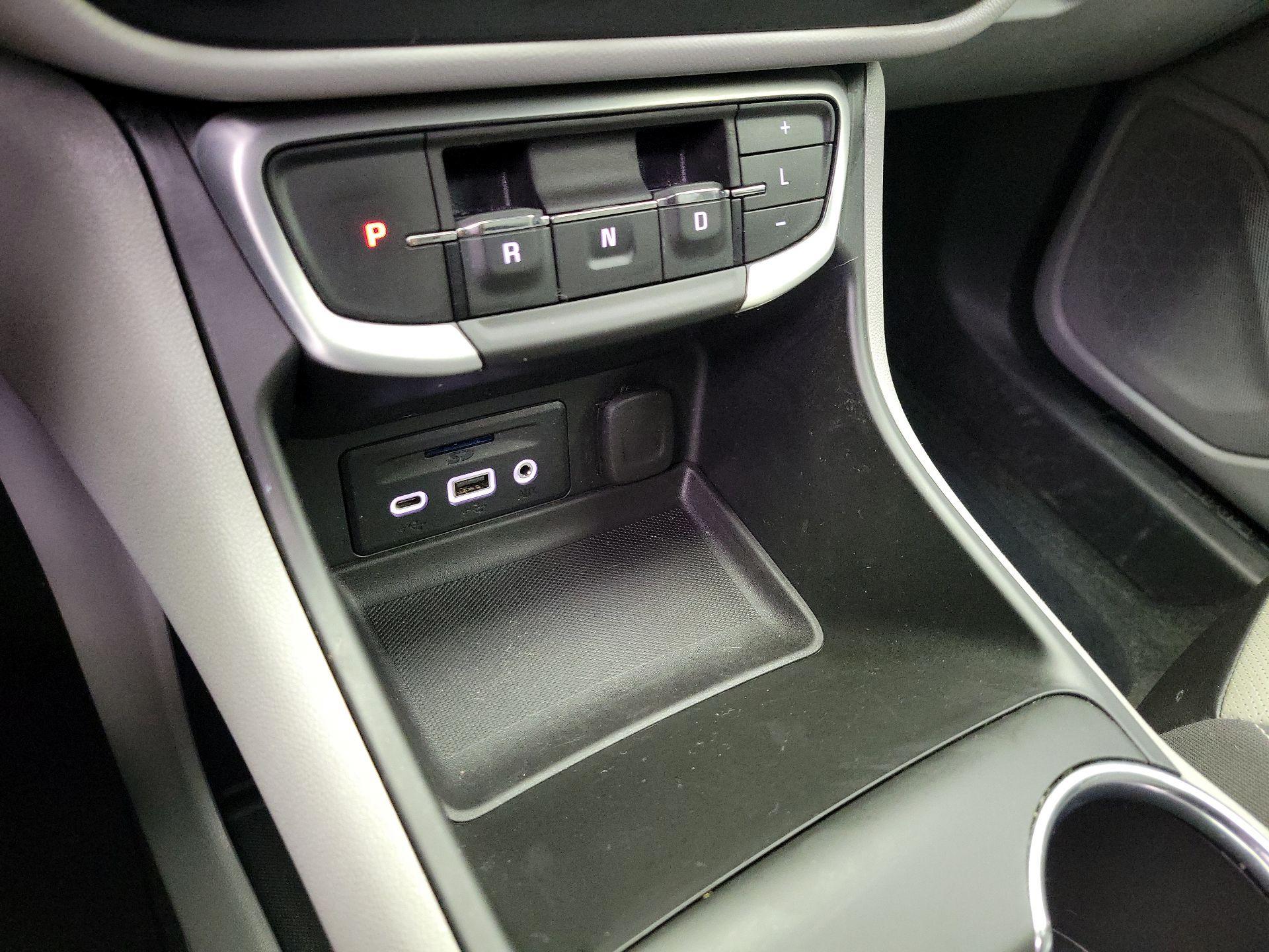 Thumbnail: 2022 GMC Terrain - 17