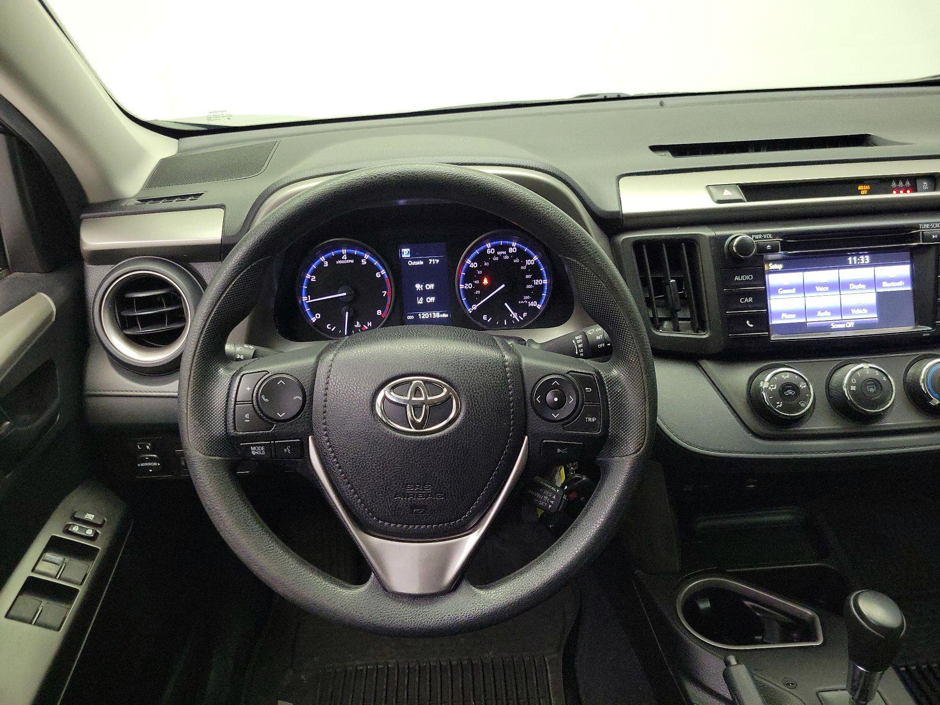 Thumbnail: 2018 Toyota RAV4 - 10