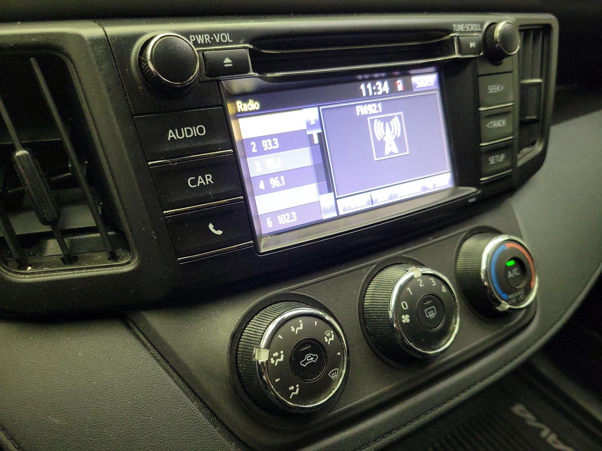 Thumbnail: 2018 Toyota RAV4 - 15