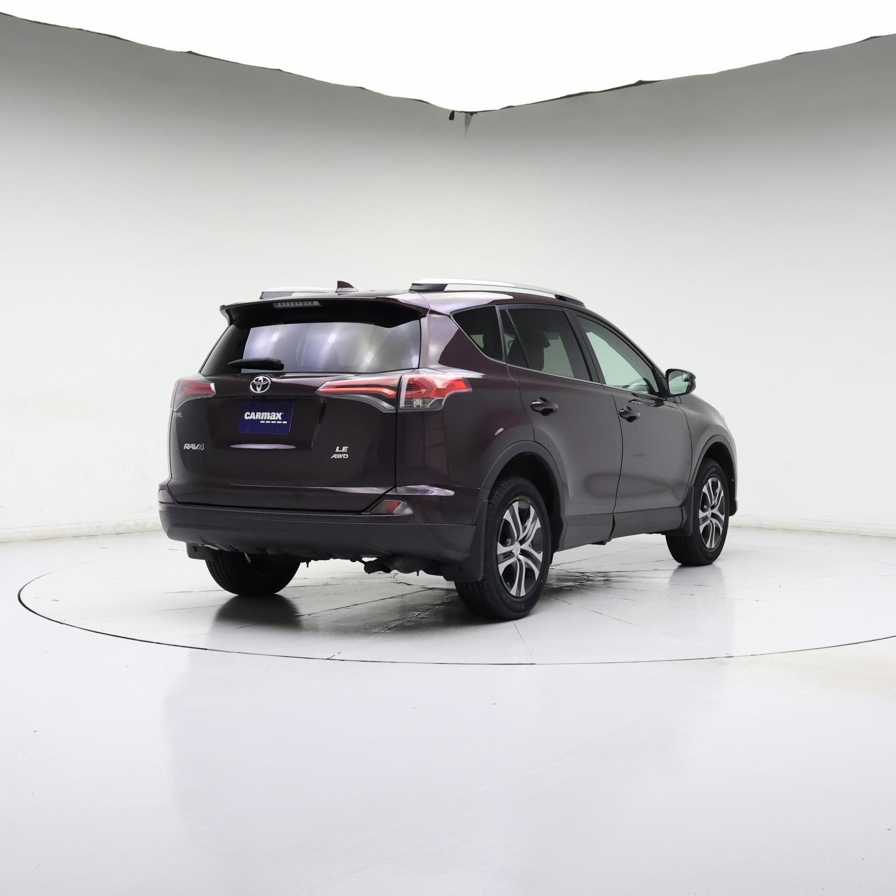 Thumbnail: 2018 Toyota RAV4 - 4