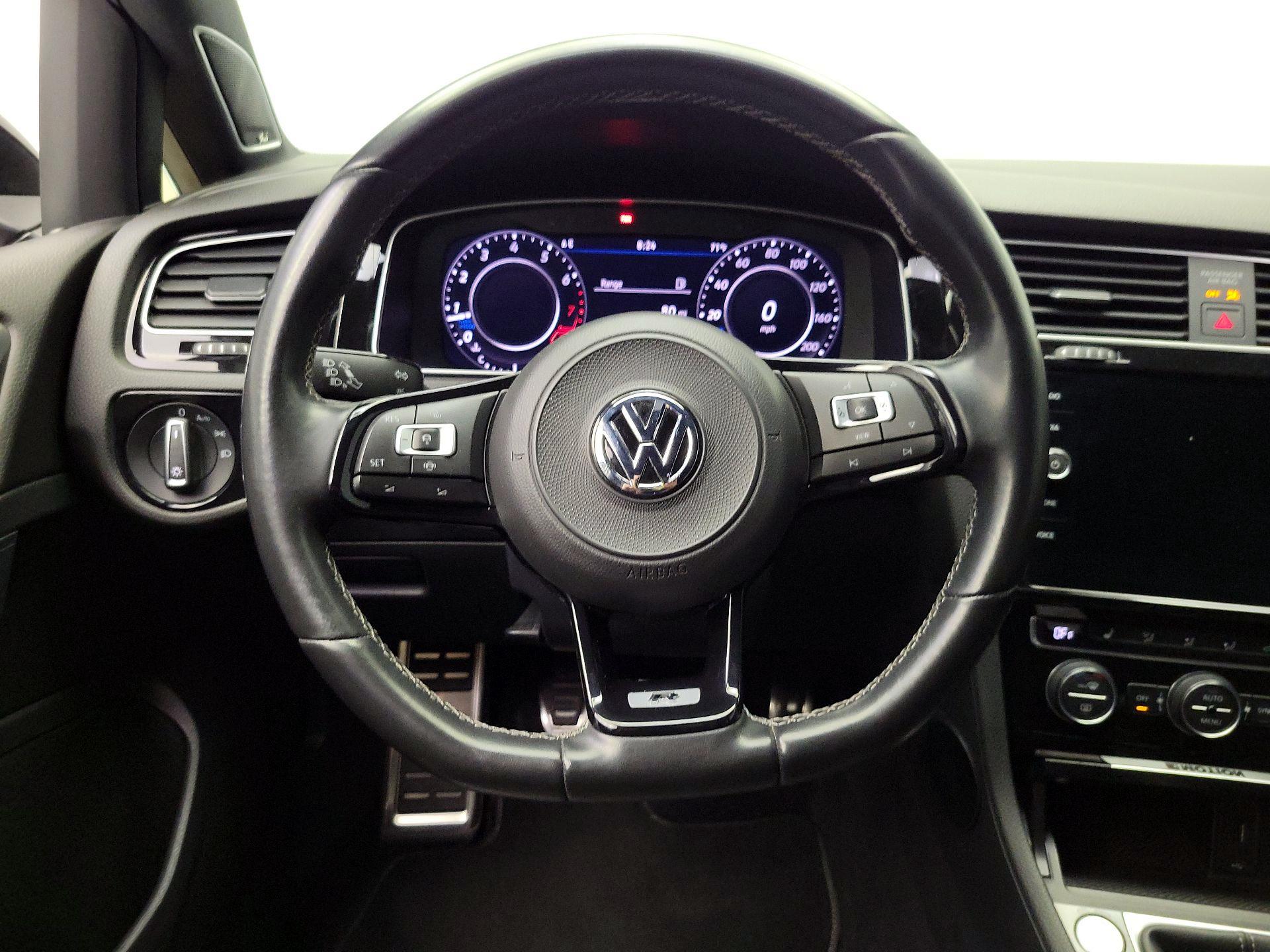 Thumbnail: 2019 Volkswagen Golf - 10