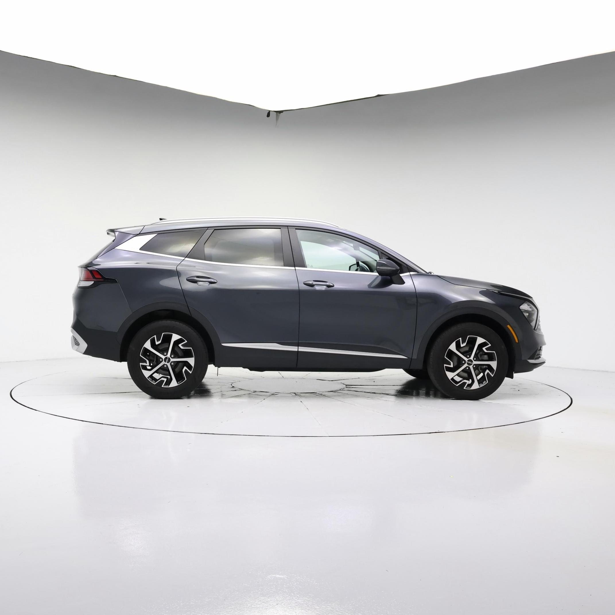 Thumbnail: 2023 Kia Sportage - 3