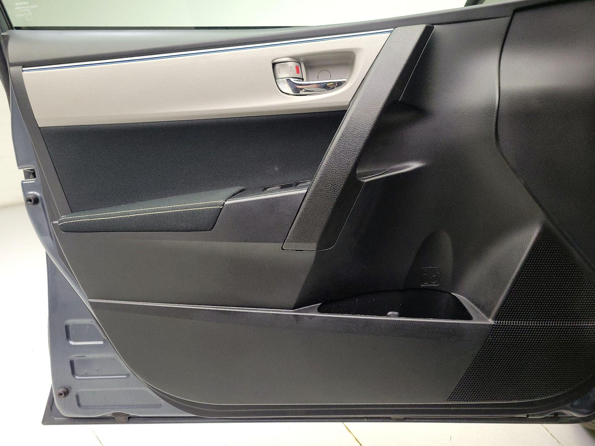 Thumbnail: 2016 Toyota Corolla - 12