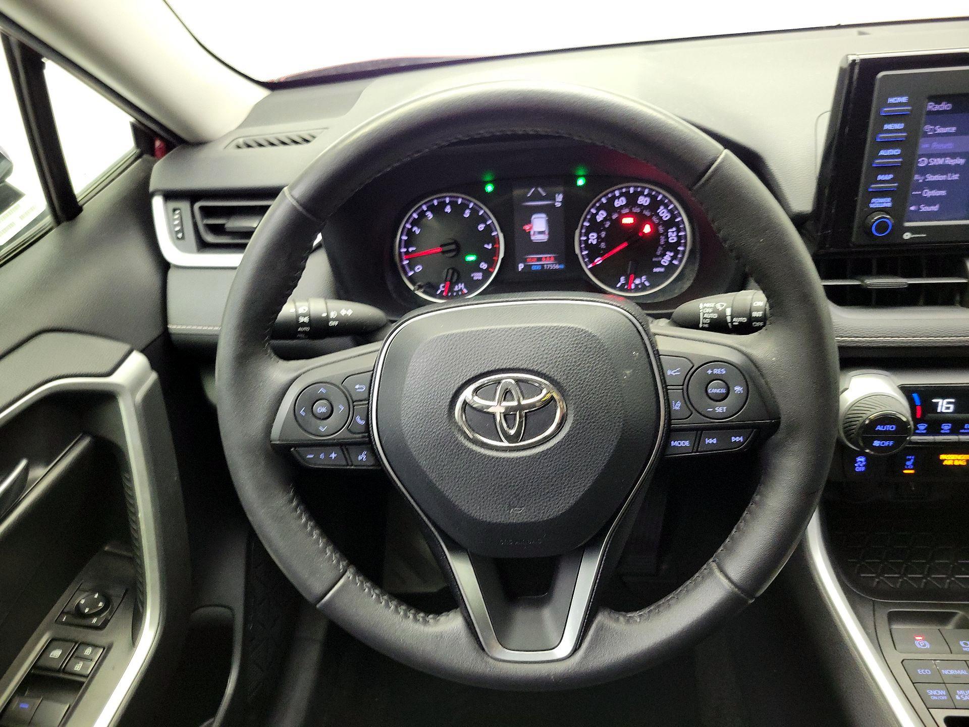 Thumbnail: 2021 Toyota RAV4 - 10
