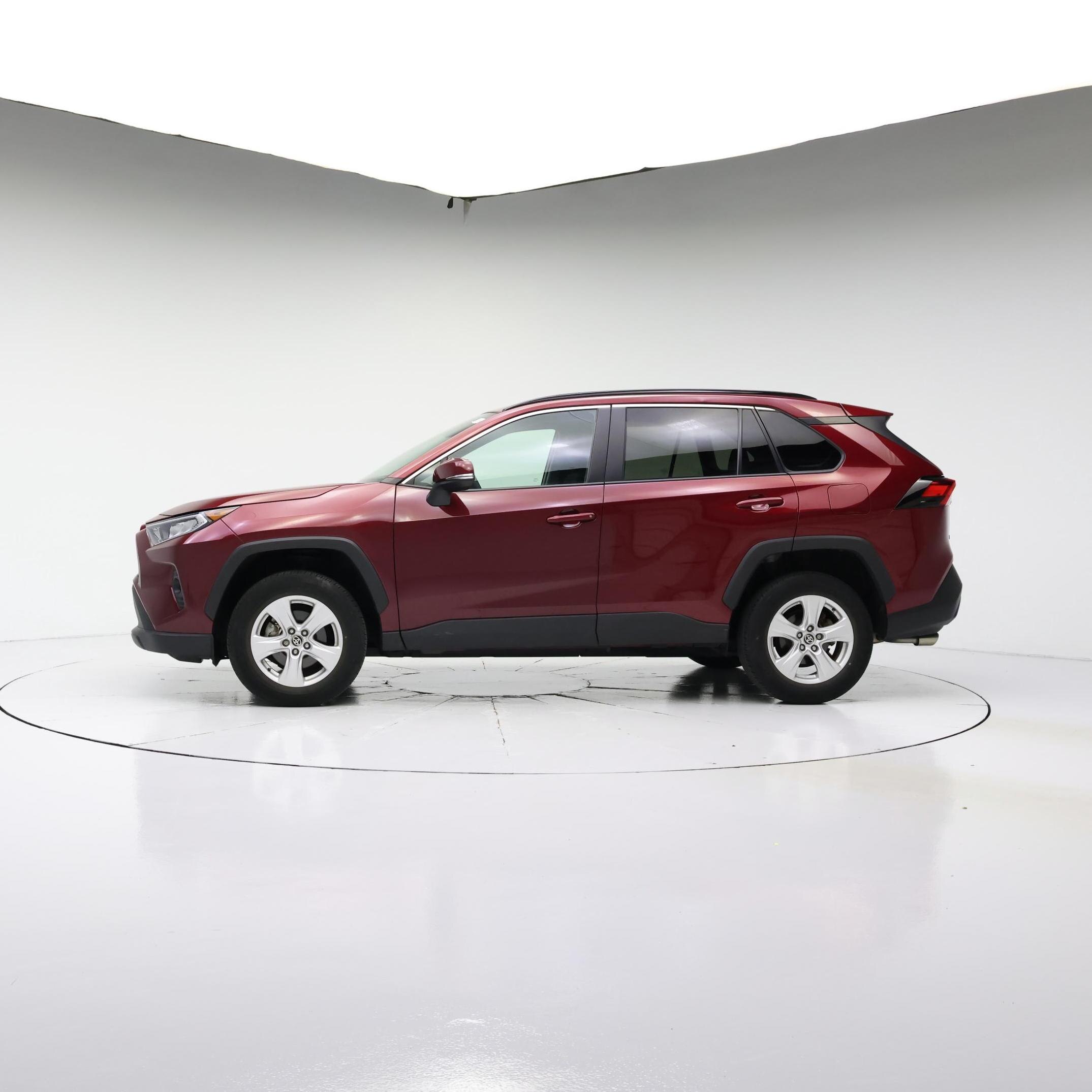 Thumbnail: 2021 Toyota RAV4 - 3