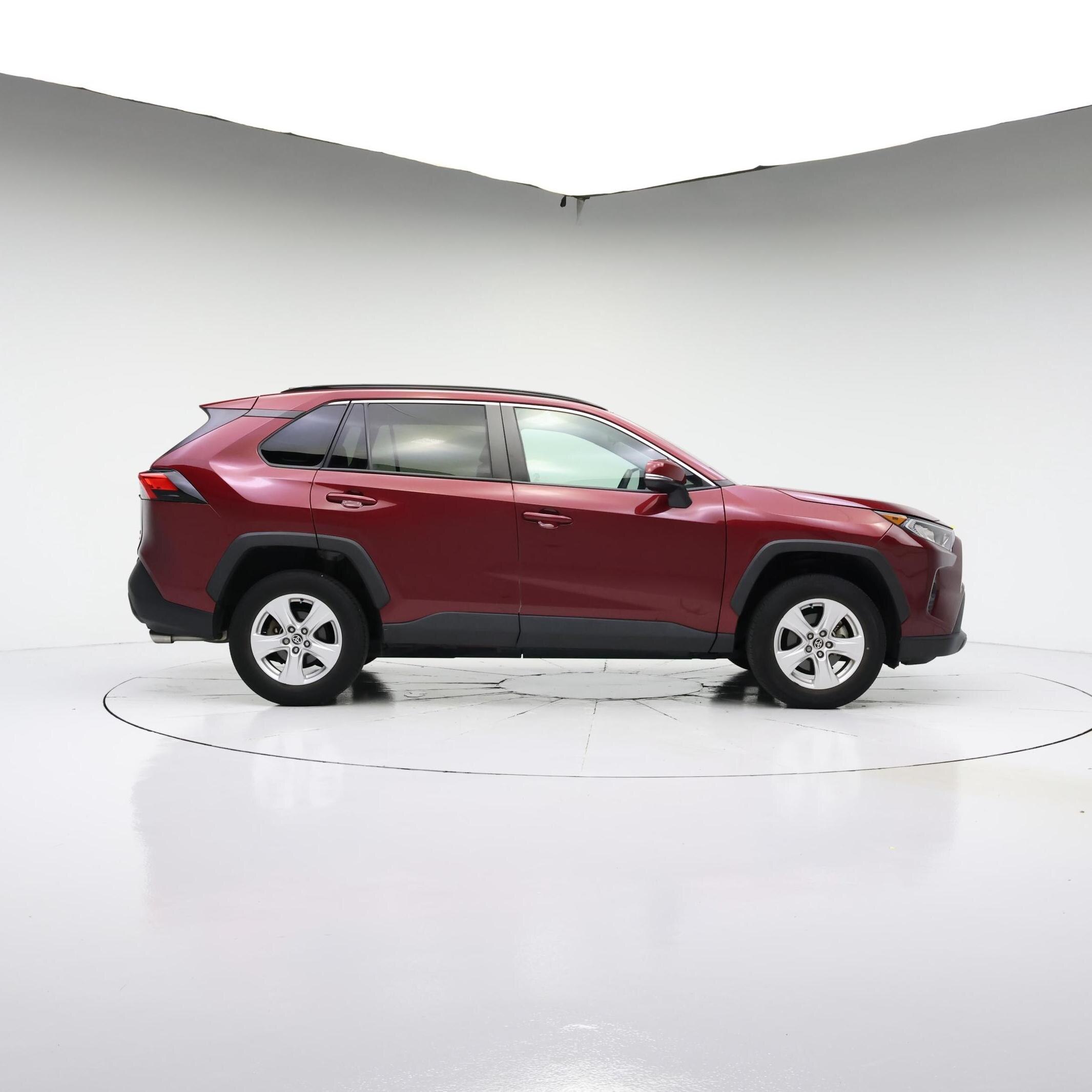 Thumbnail: 2021 Toyota RAV4 - 7
