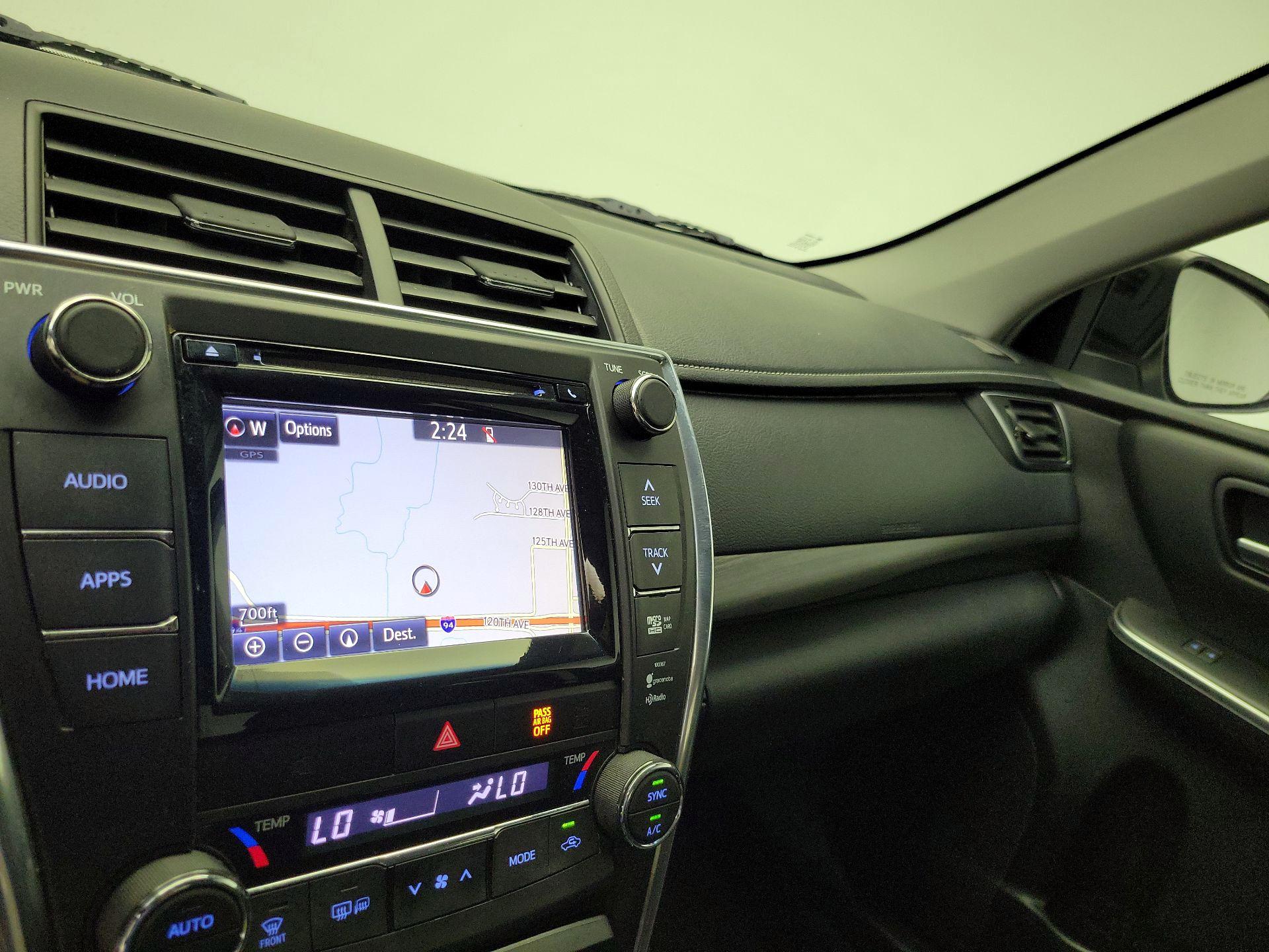 Thumbnail: 2015 Toyota Camry - 14