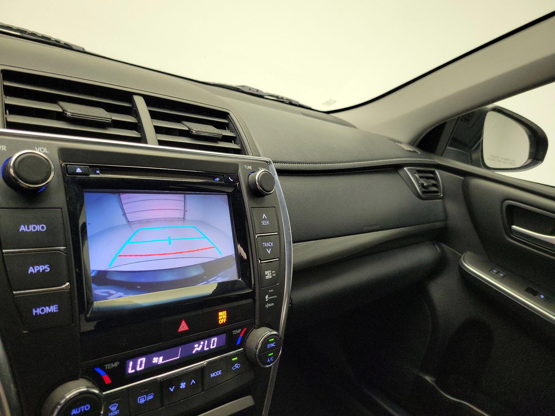 Thumbnail: 2015 Toyota Camry - 15