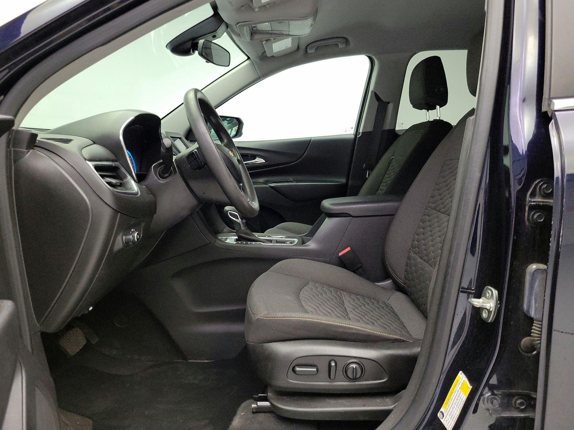 Thumbnail: 2021 Chevrolet Equinox - 11