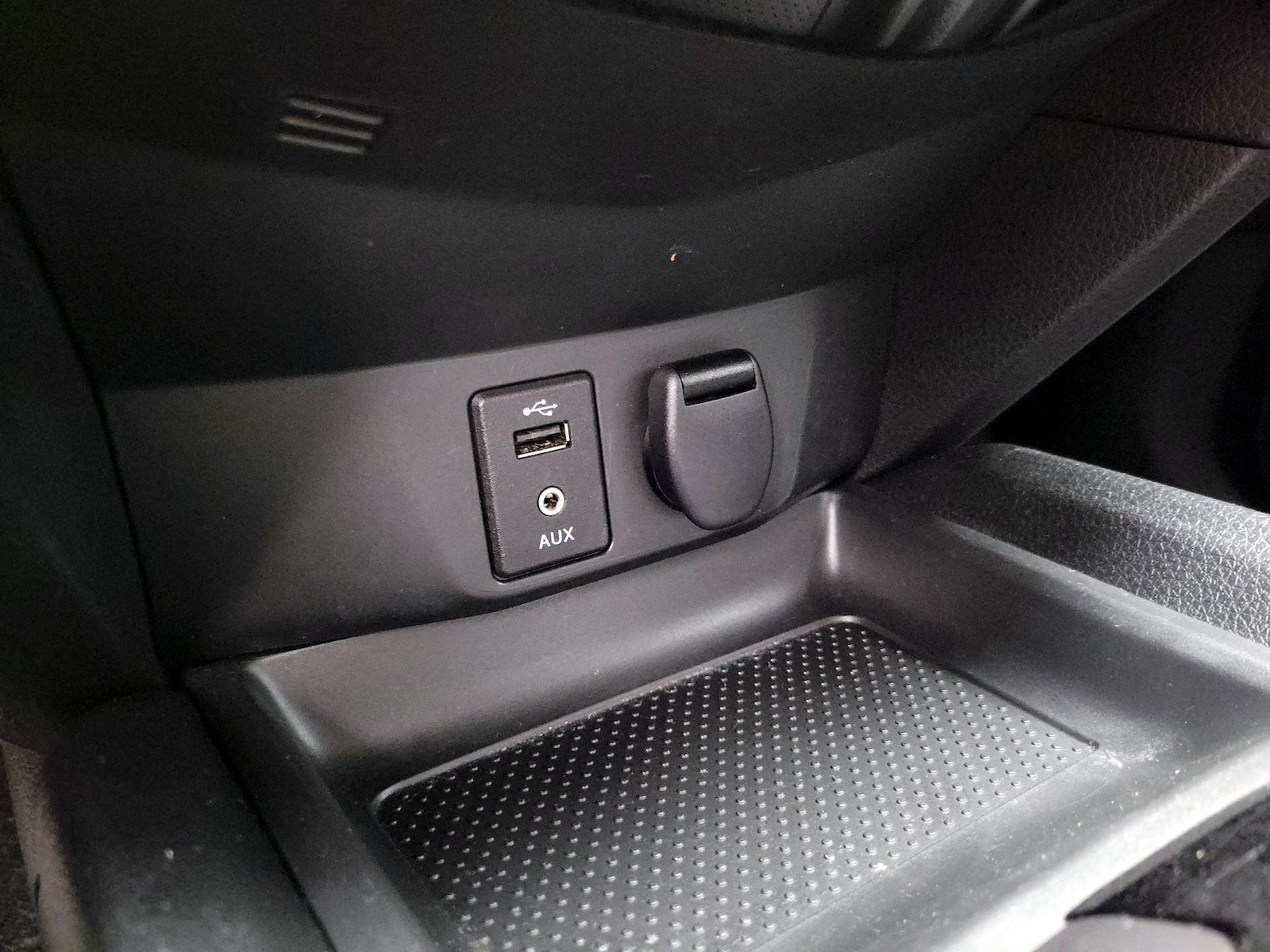 2017 Nissan Rogue Sport SV - Photo 19