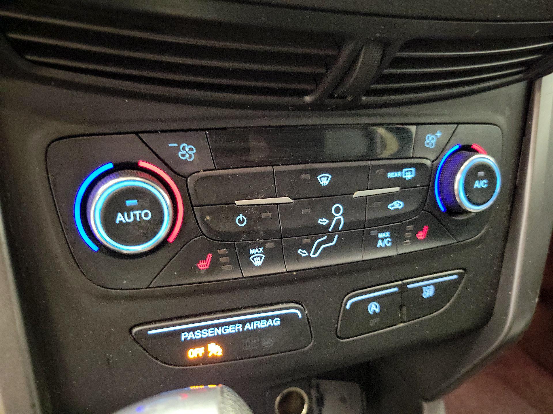 Thumbnail: 2017 Ford Escape - 16