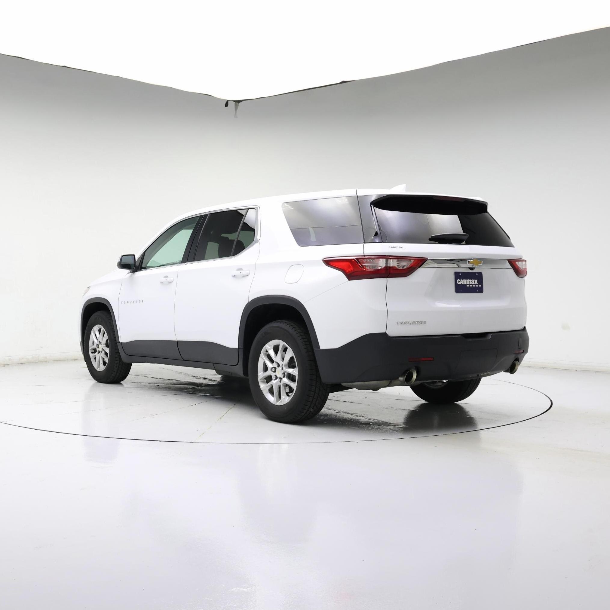 Thumbnail: 2021 Chevrolet Traverse - 2