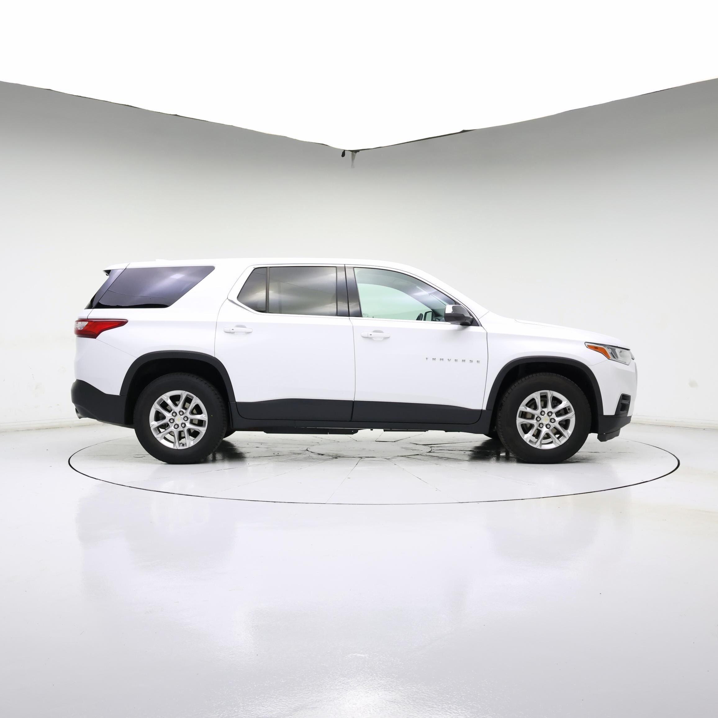 Thumbnail: 2021 Chevrolet Traverse - 7