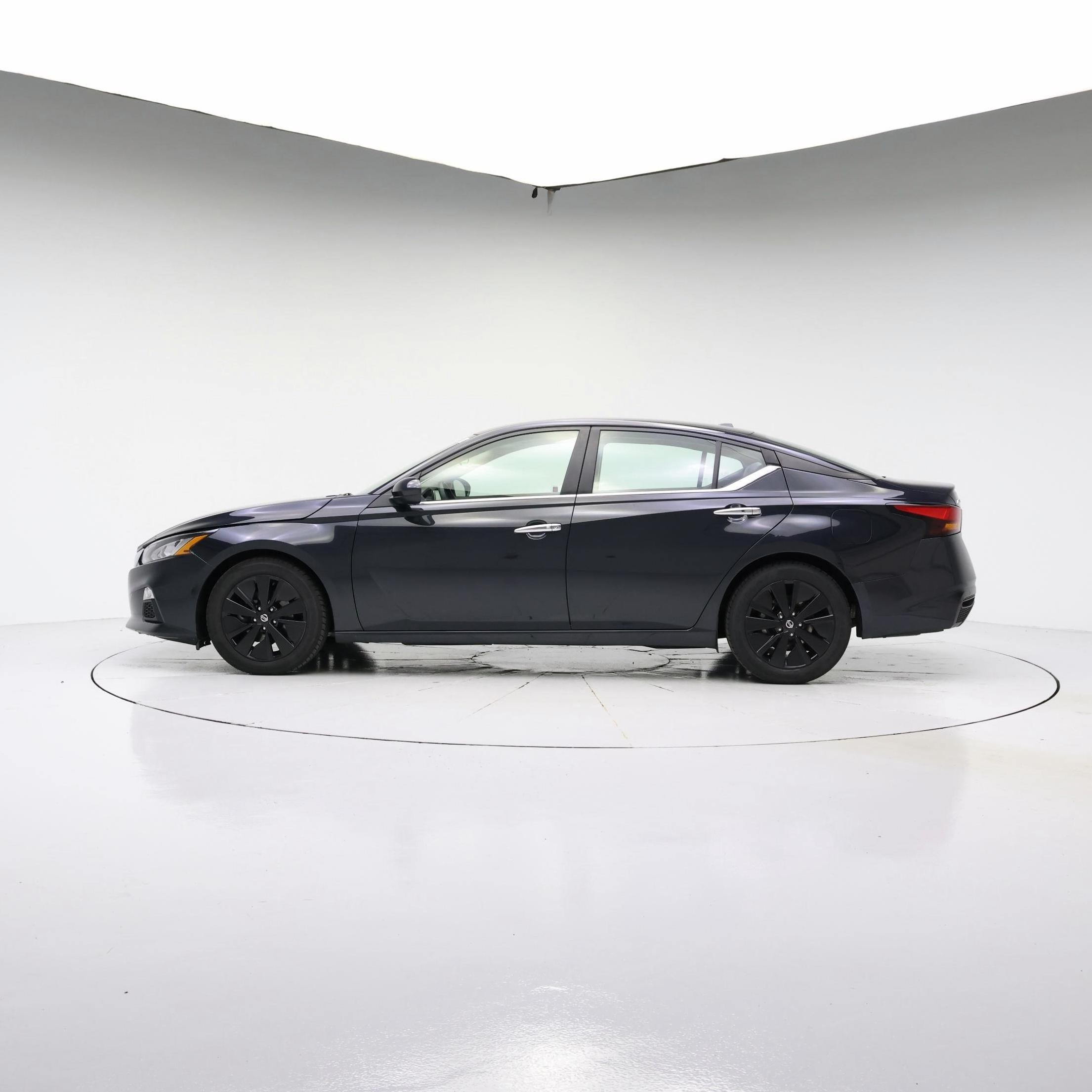 Thumbnail: 2022 Nissan Altima - 3