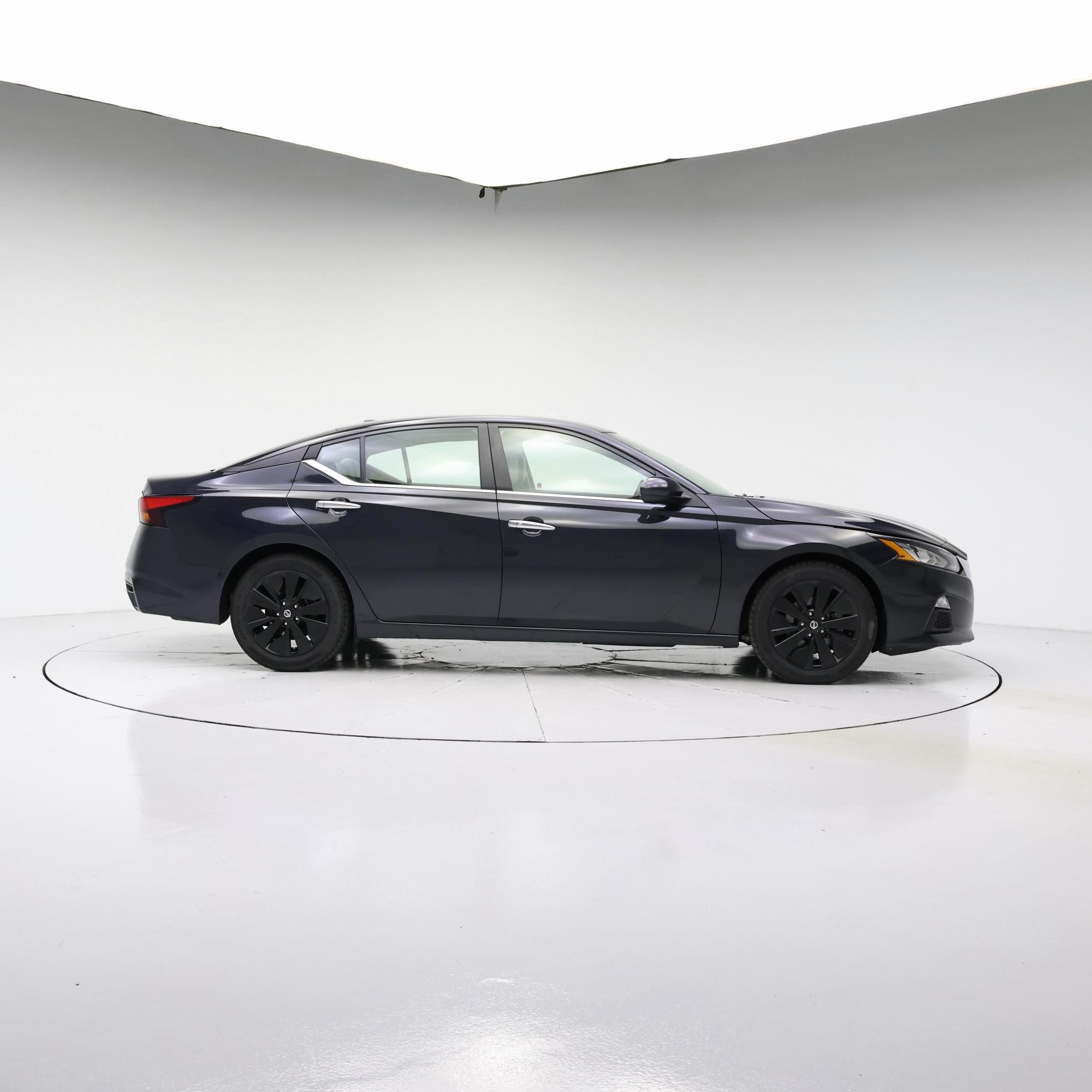 Thumbnail: 2022 Nissan Altima - 7