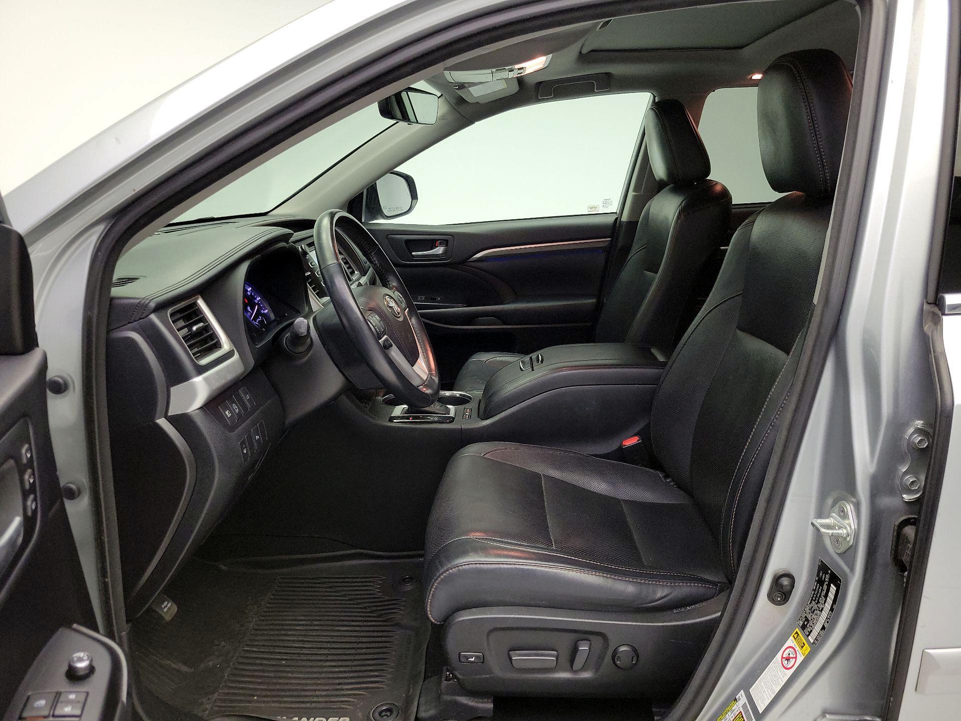Thumbnail: 2018 Toyota Highlander - 11