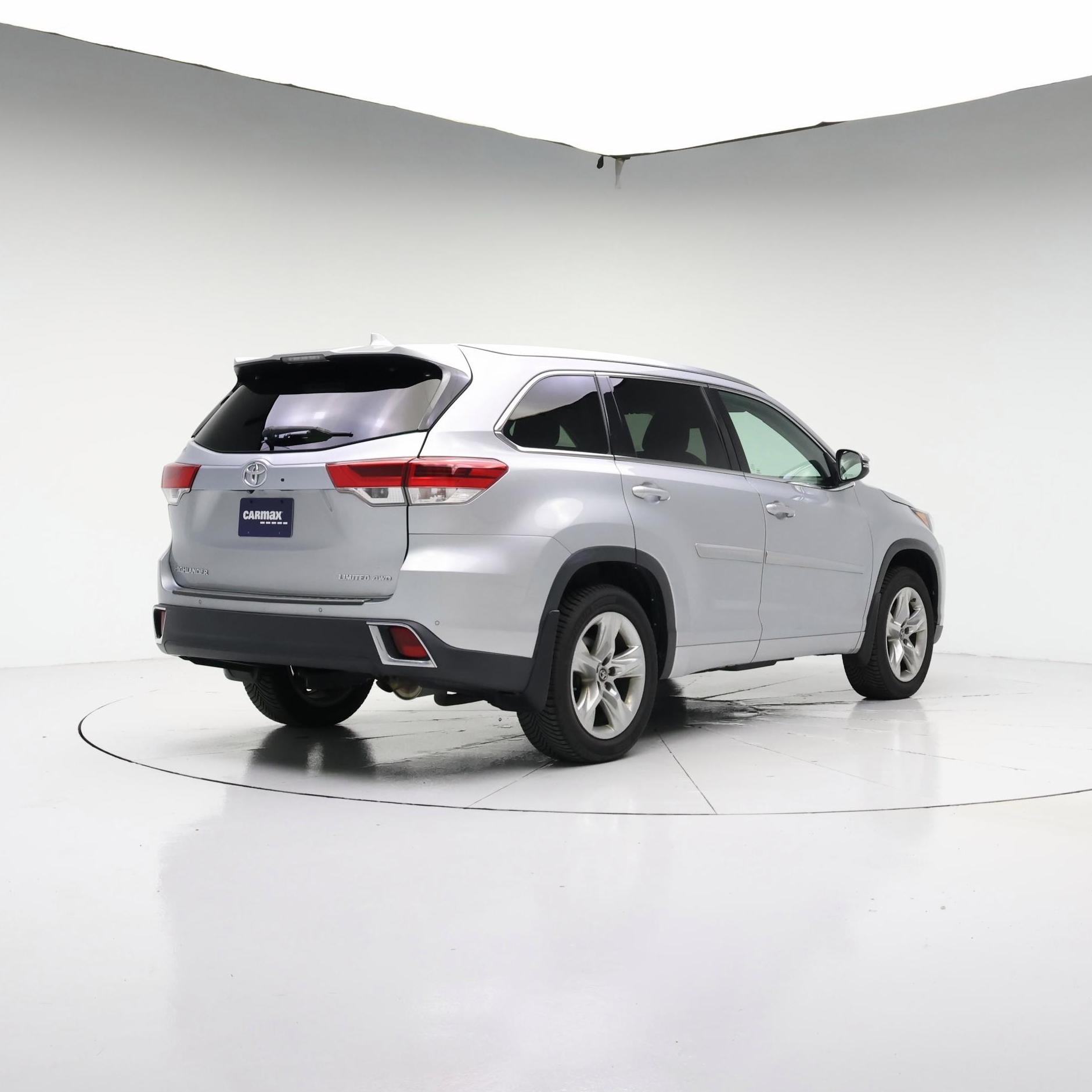 Thumbnail: 2018 Toyota Highlander - 8