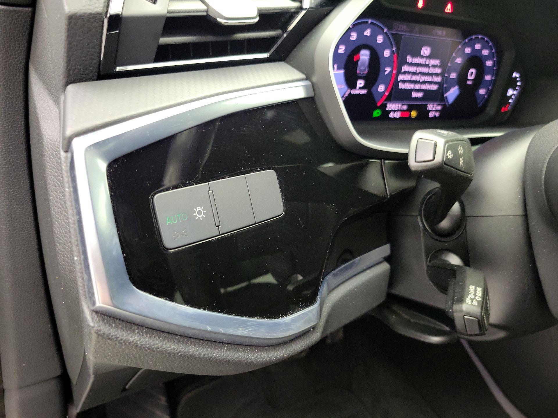 Thumbnail: 2021 Audi Q3 - 11