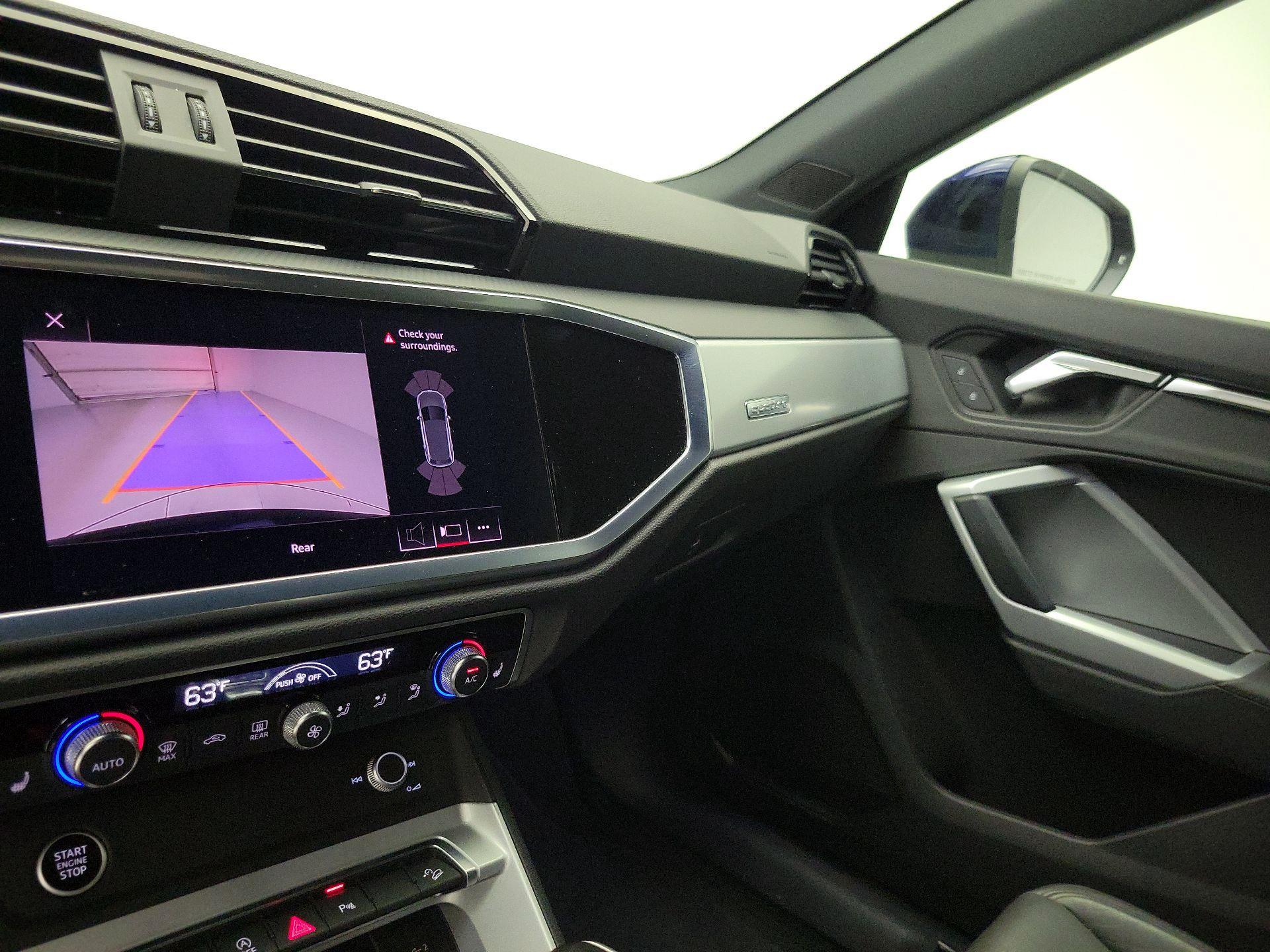 Thumbnail: 2021 Audi Q3 - 12