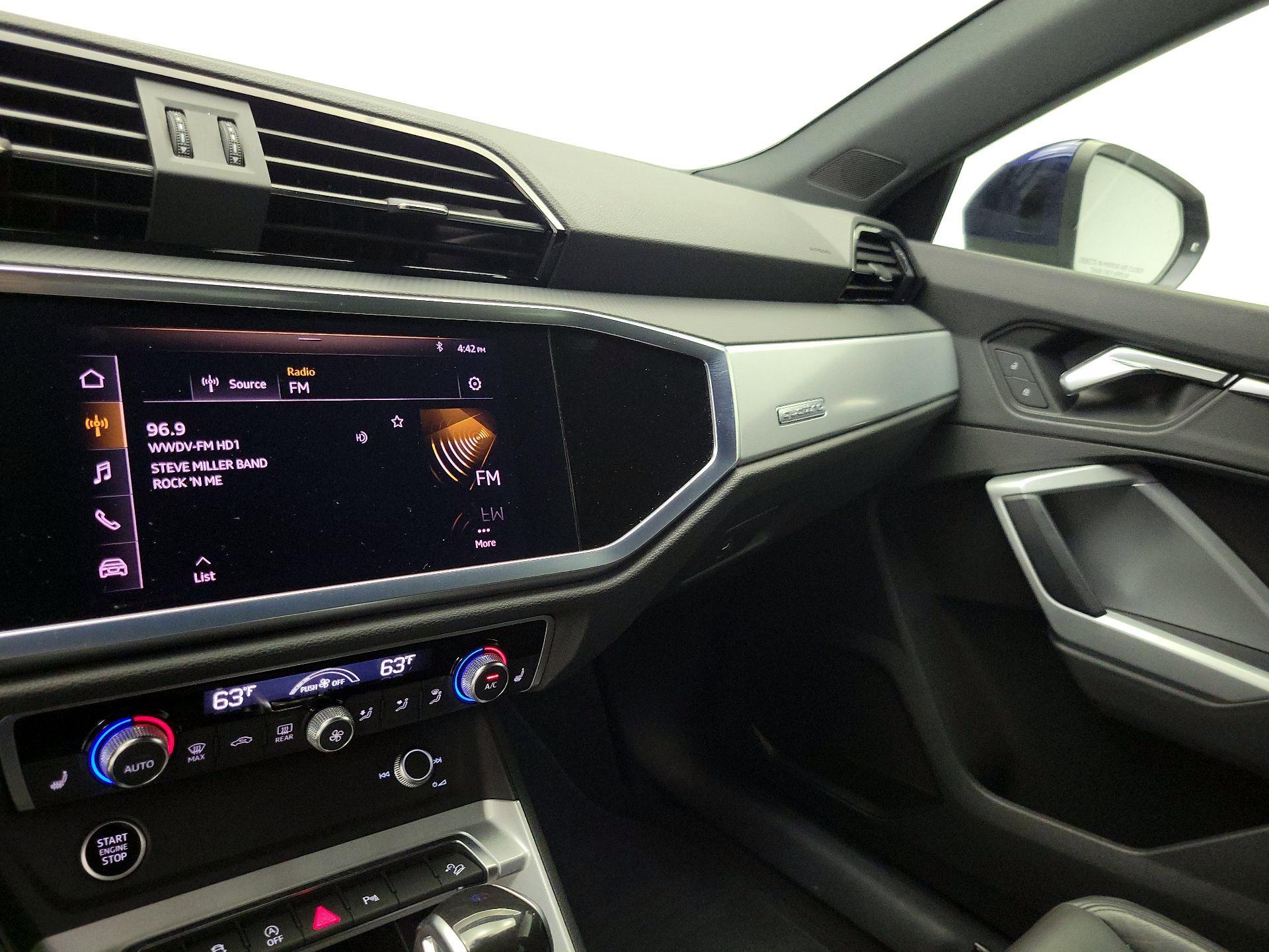 Thumbnail: 2021 Audi Q3 - 13