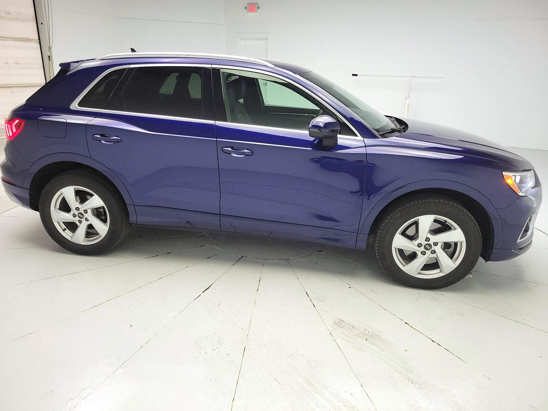 Thumbnail: 2021 Audi Q3 - 4