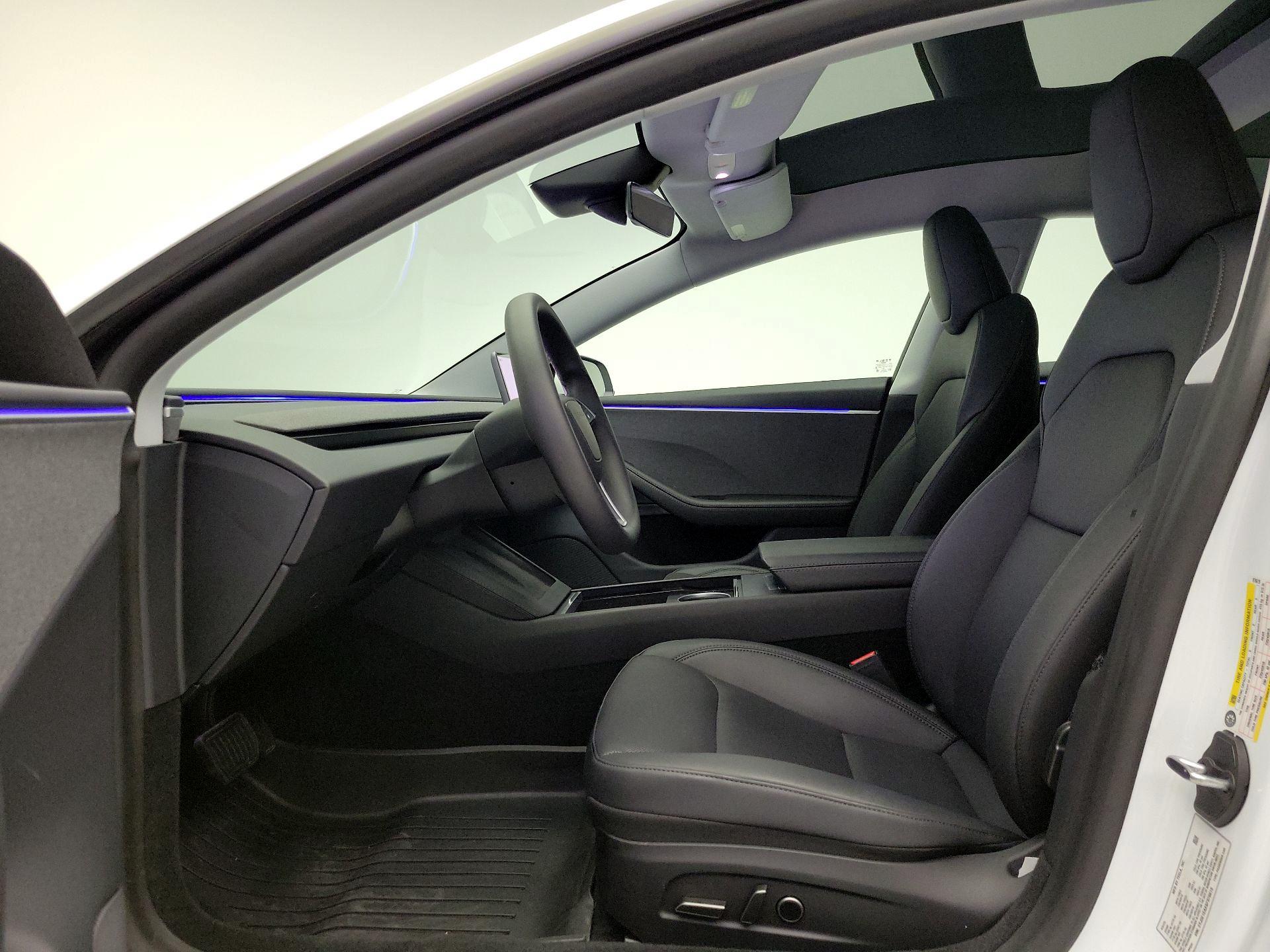 Thumbnail: 2025 Tesla Model 3 - 11