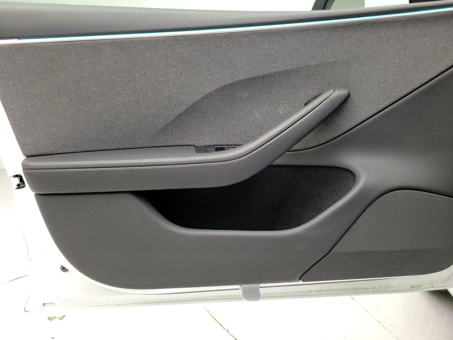 Thumbnail: 2025 Tesla Model 3 - 12