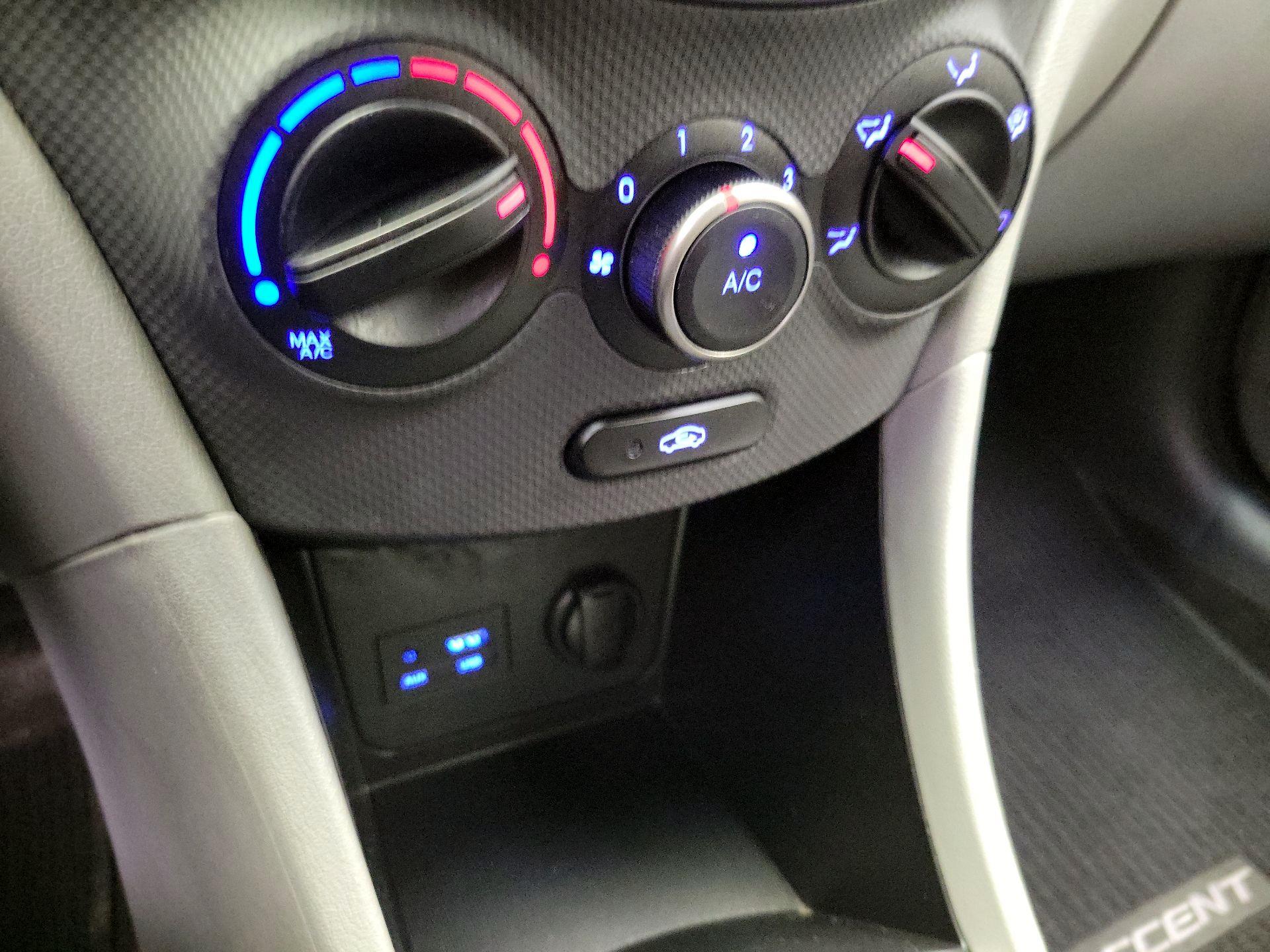Thumbnail: 2017 Hyundai Accent - 15