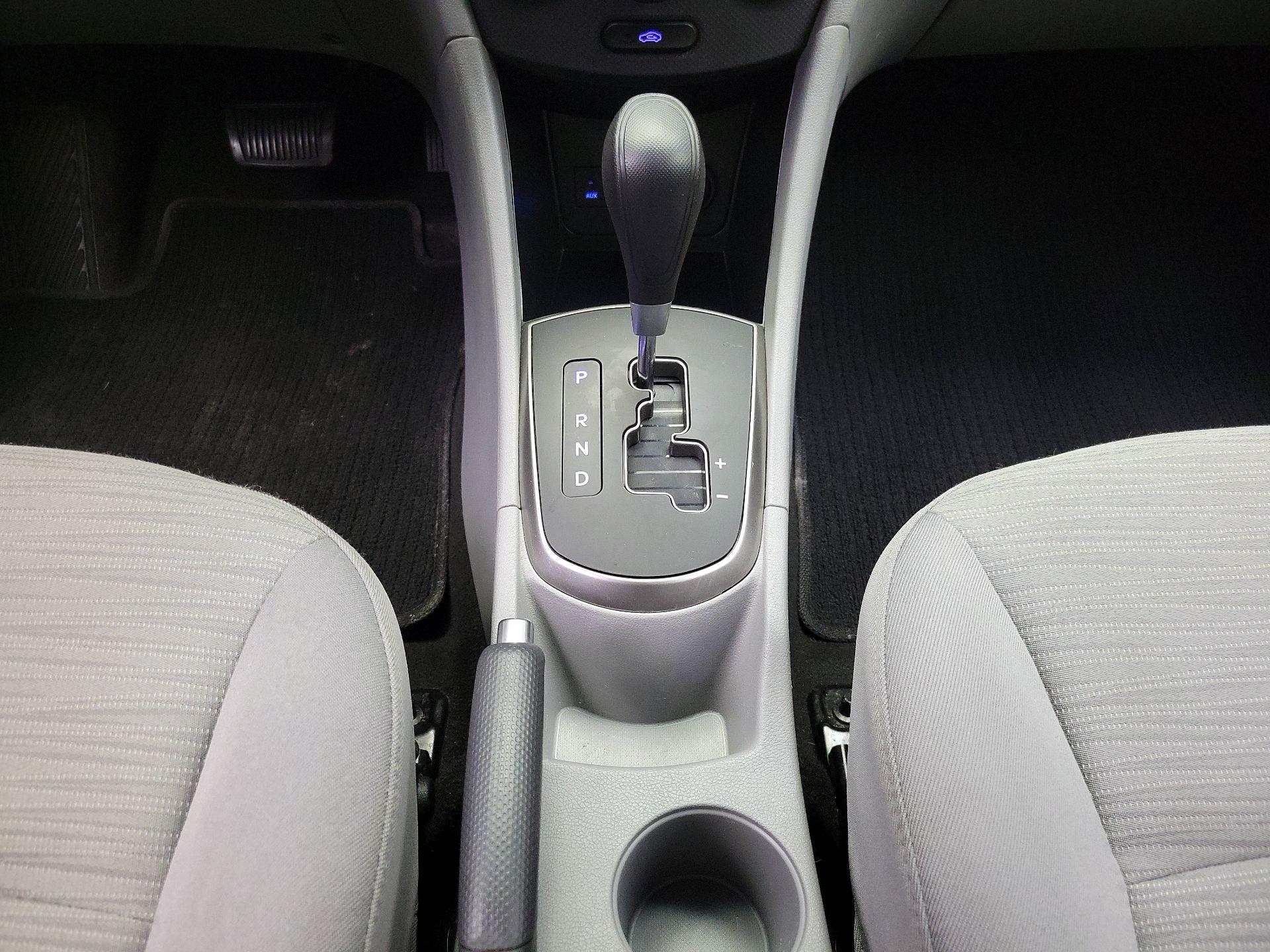 Thumbnail: 2017 Hyundai Accent - 16